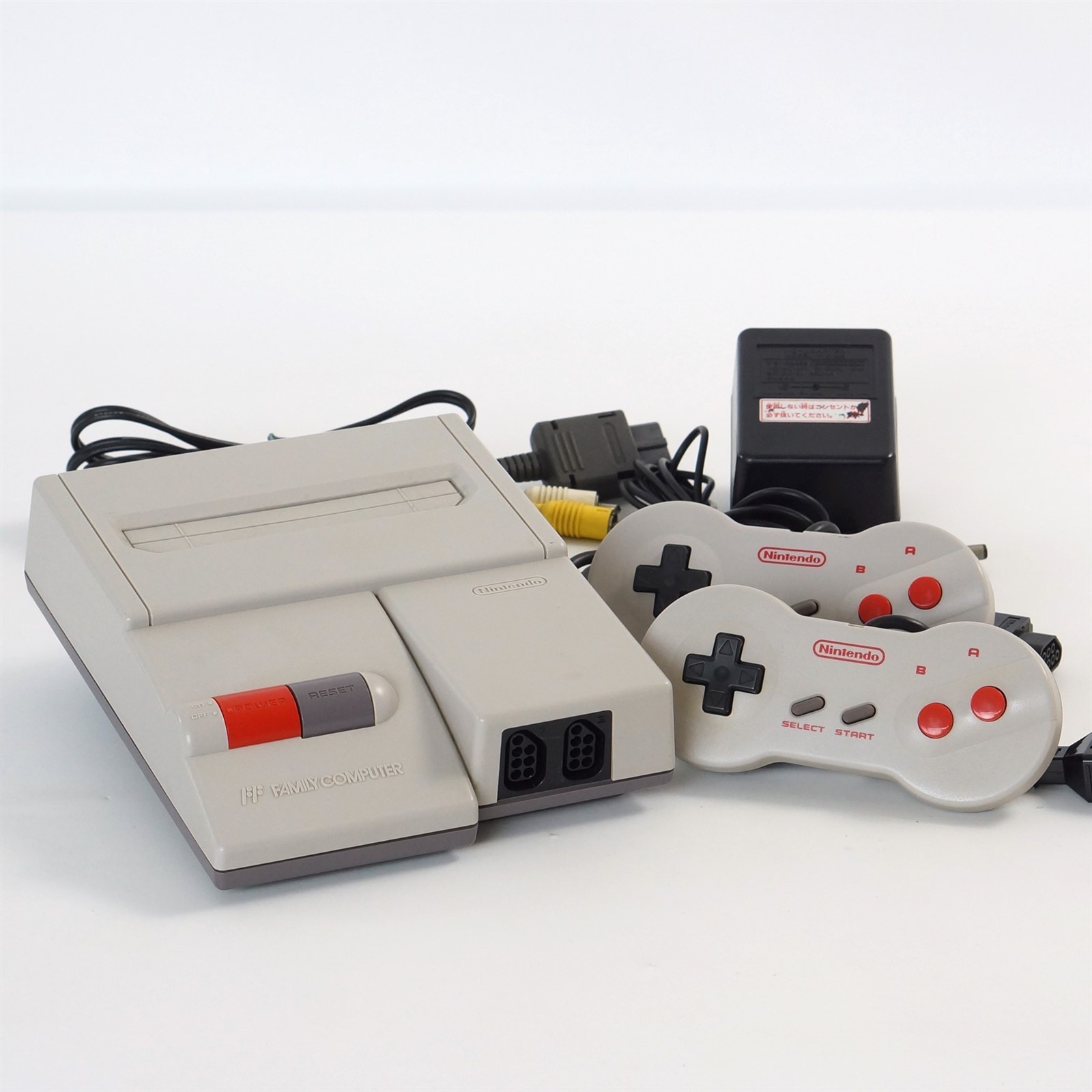 NEW FAMICOM AV Console HVC-101 Nintendo Tested System FC HN10799162
