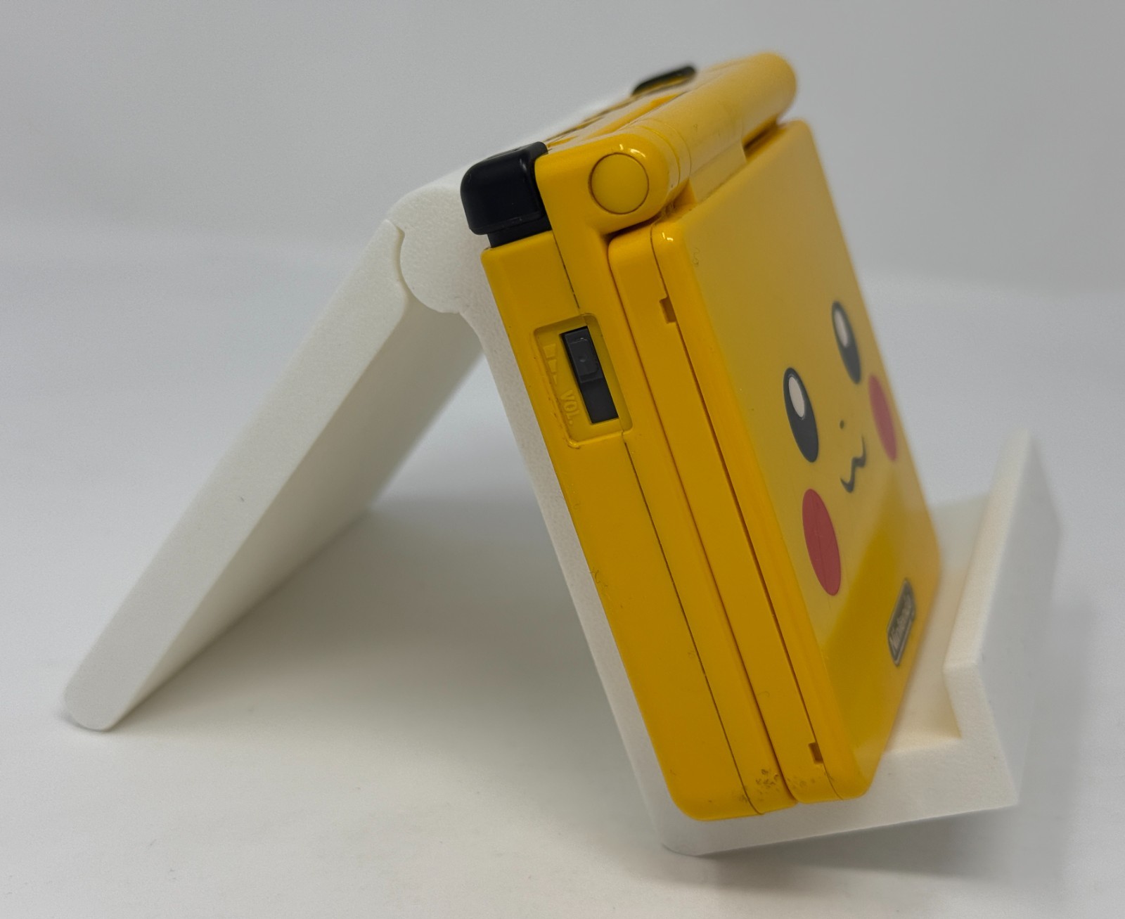 Nintendo Gameboy Advance SP Toys «R» Us Exclusive Limited Edition Pikachu IN BOX