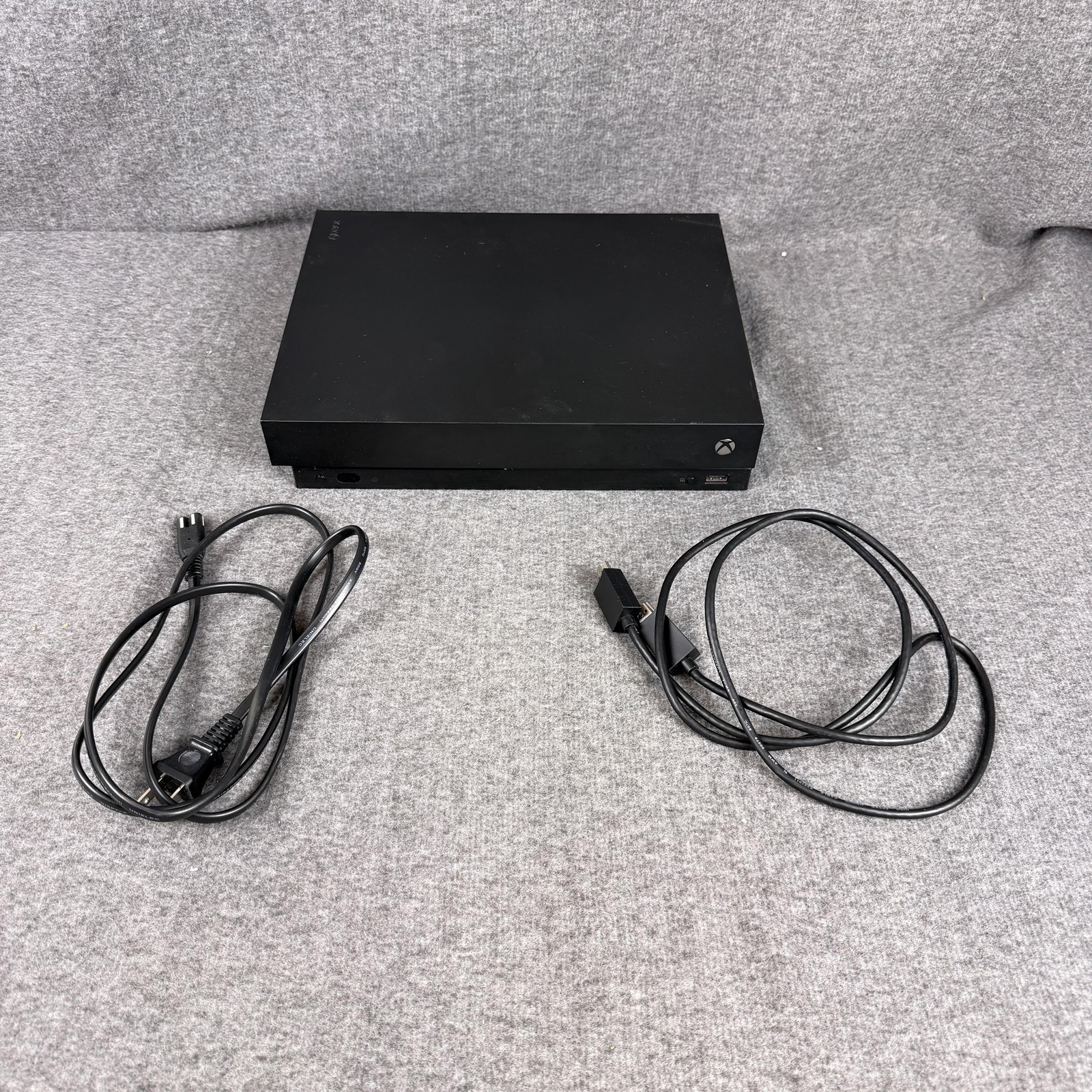 Microsoft Xbox One X 1TB Console System Power Cord HDMI Cable Black Tested
