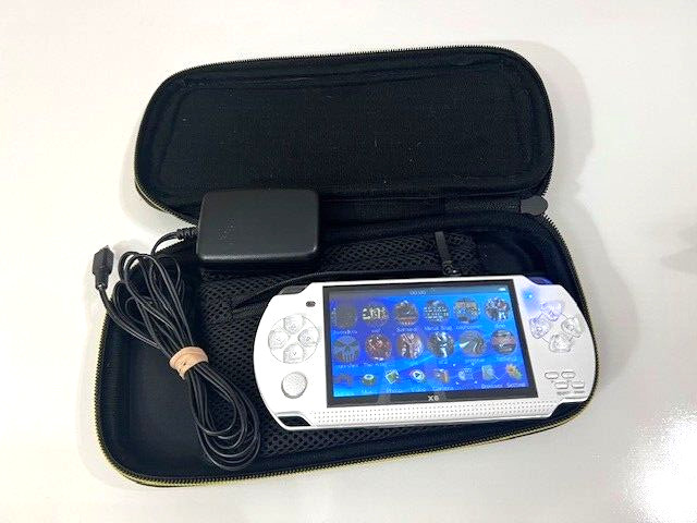 X6 SOILD WHITE TFT 4.3 Inches WITH Screen Portable Handheld Video Gaming Console