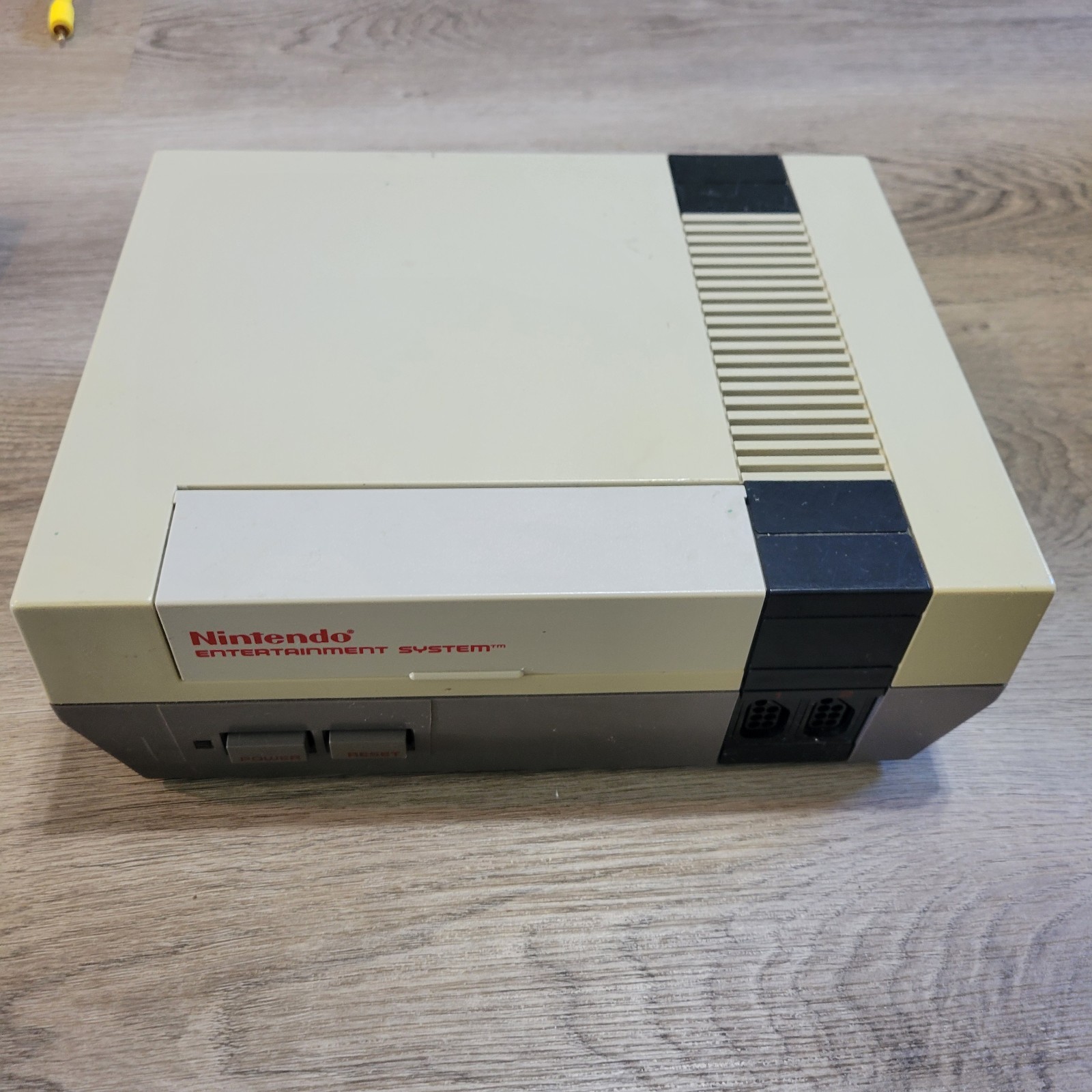 1985 Nintendo NES Console Bundle Tested Working 19 Games Power Pad Zapper Lot