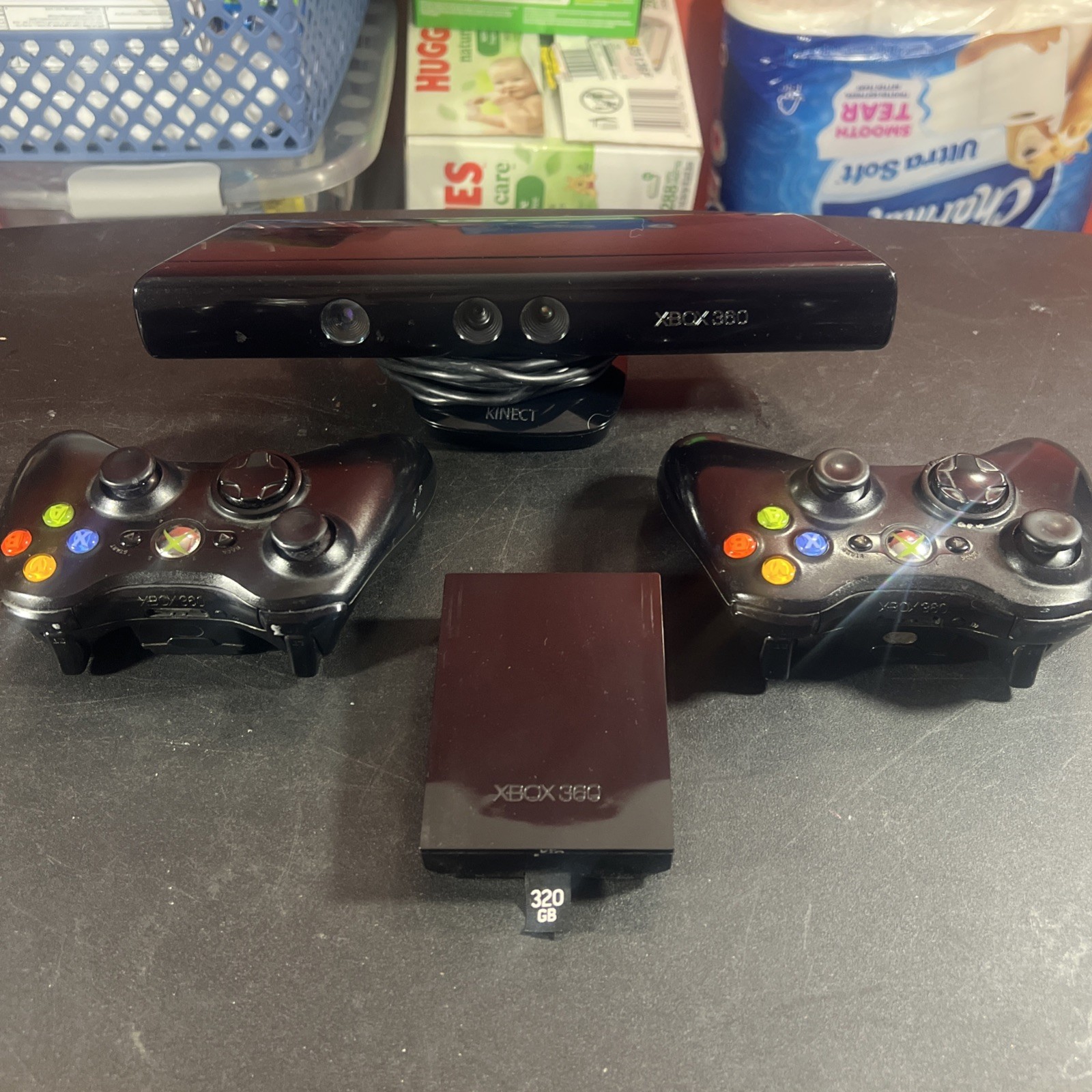 Xbox 360 S Slim 1439 320GB Bundle with Controllers Kinect And Cables