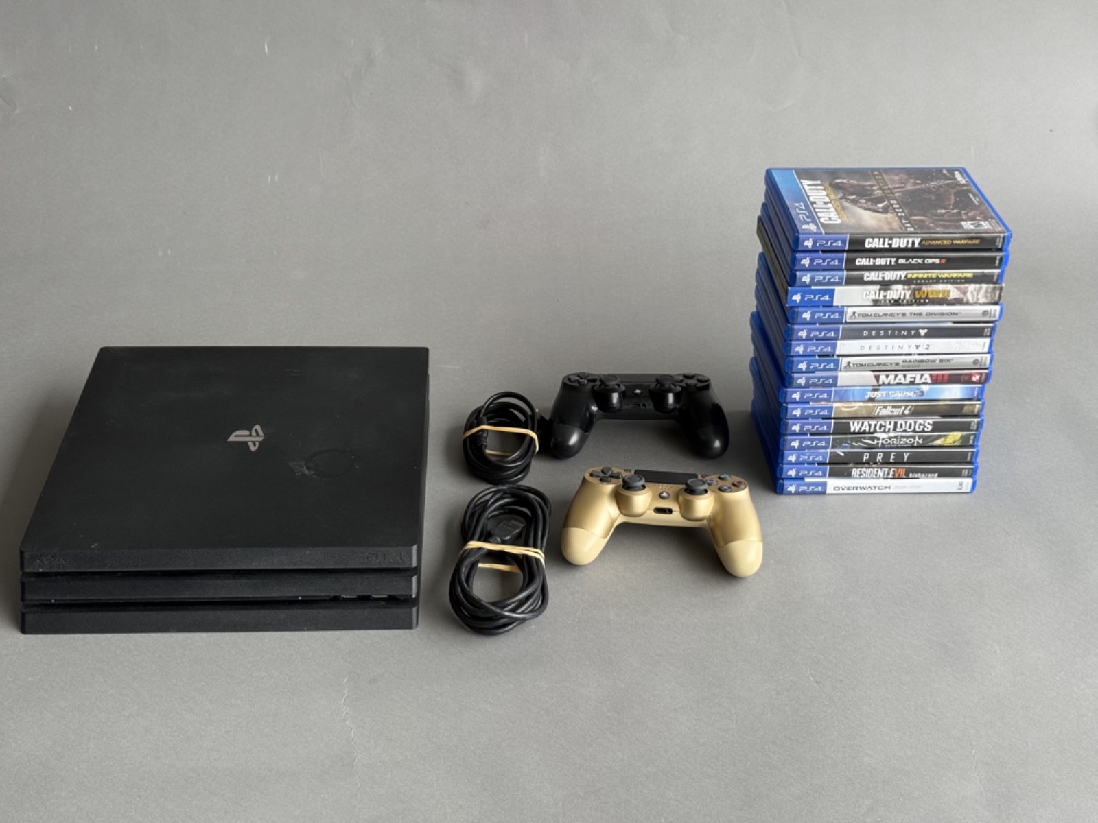 Sony PlayStation 4 PS4 Pro 1TB Console Bundle 16 Games Tested