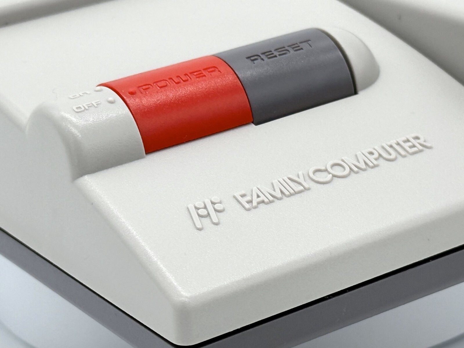 AV Famicom (HVC-101) Top Loader with Tim Worthington’s NESRGB 4.3, recap & more!