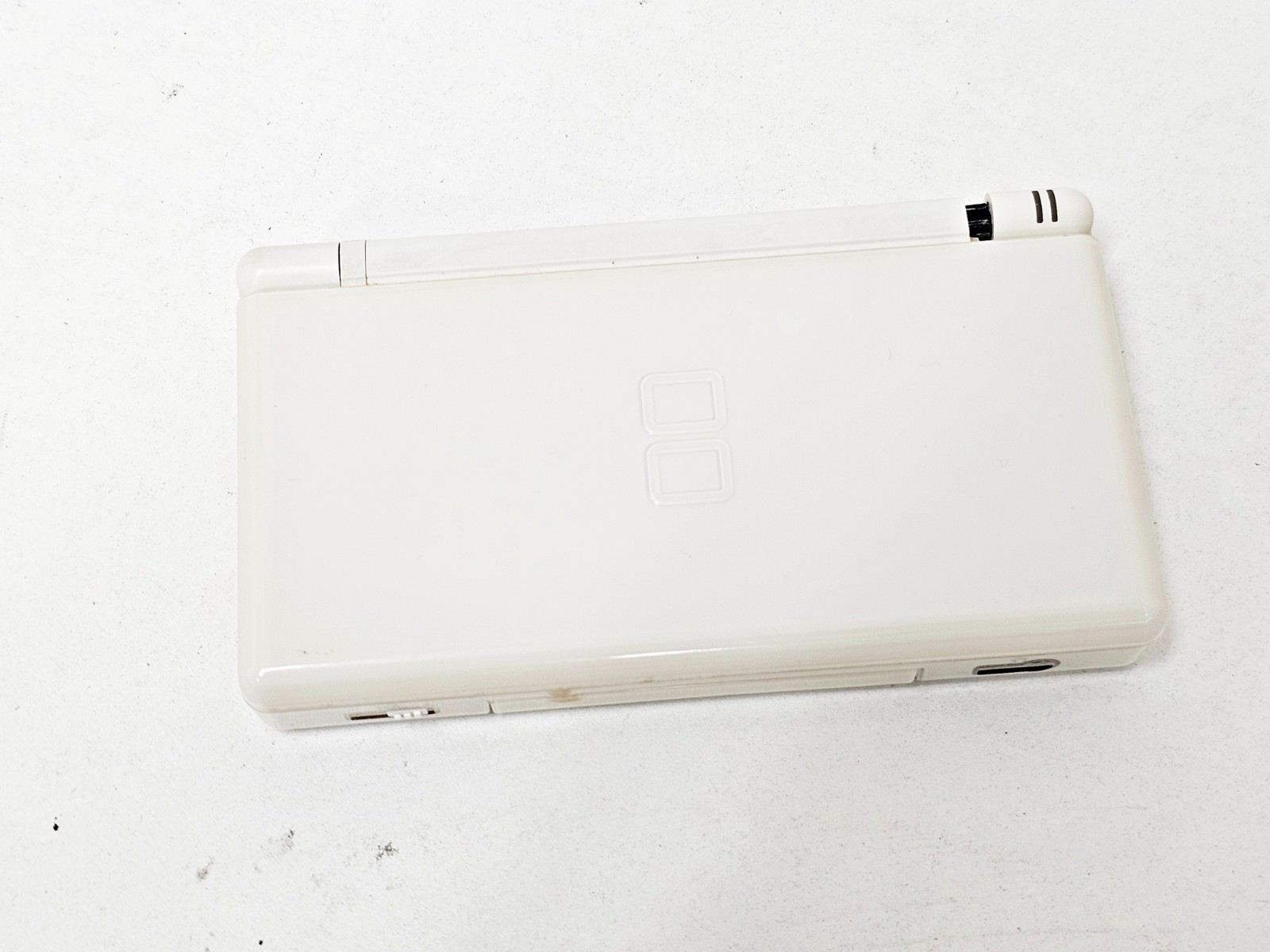 Nintendo DS Lite Console White 047