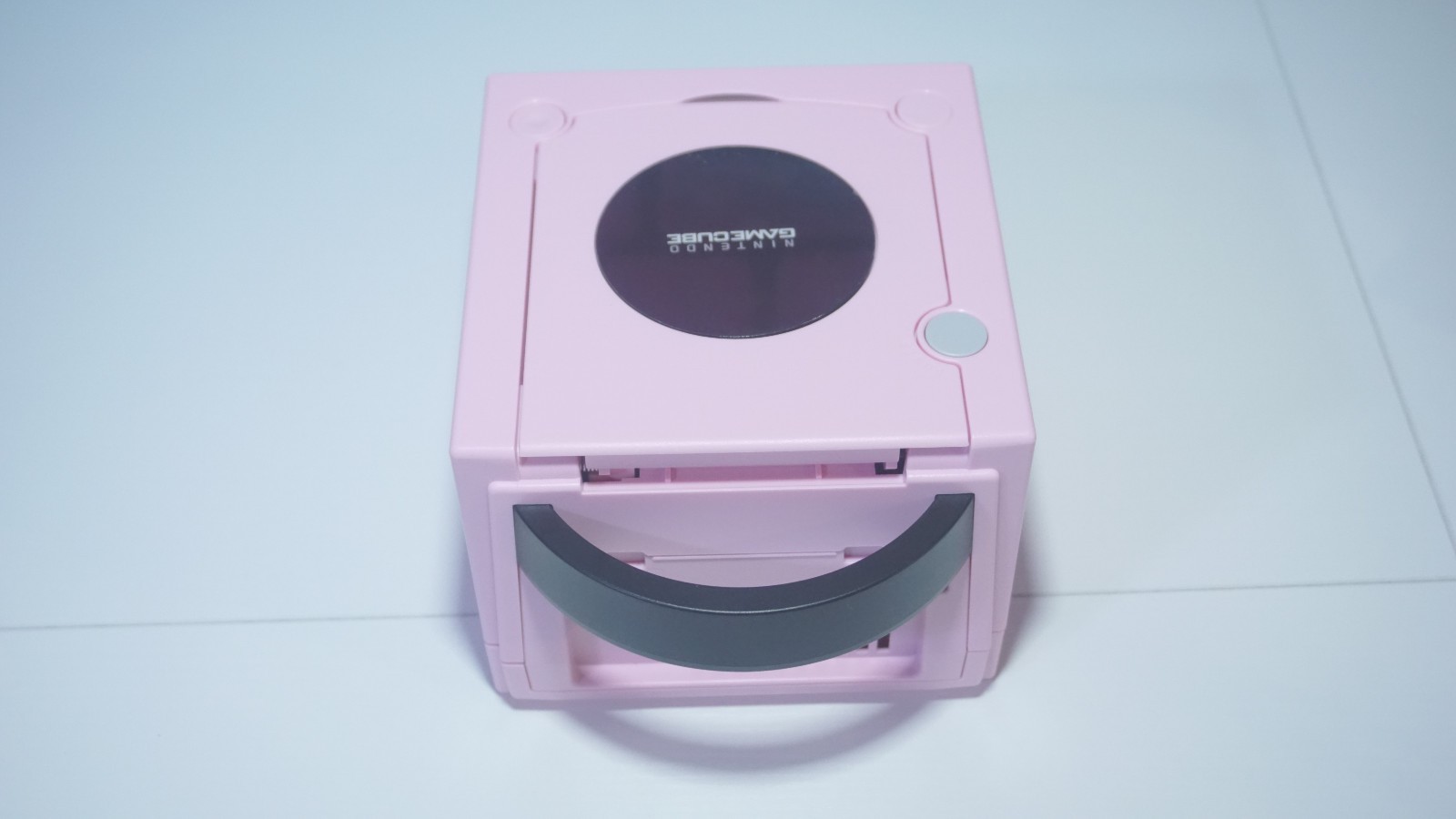 Pastel Pink Nintendo GameCube Console DOL-001 (USA) with Pink LED & Controller