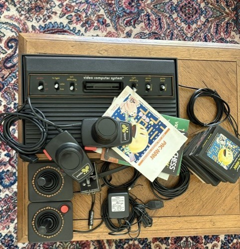 Atari 2600 Vintage 1980 Video Computer System Works on modern TV’s EXCELLENT!