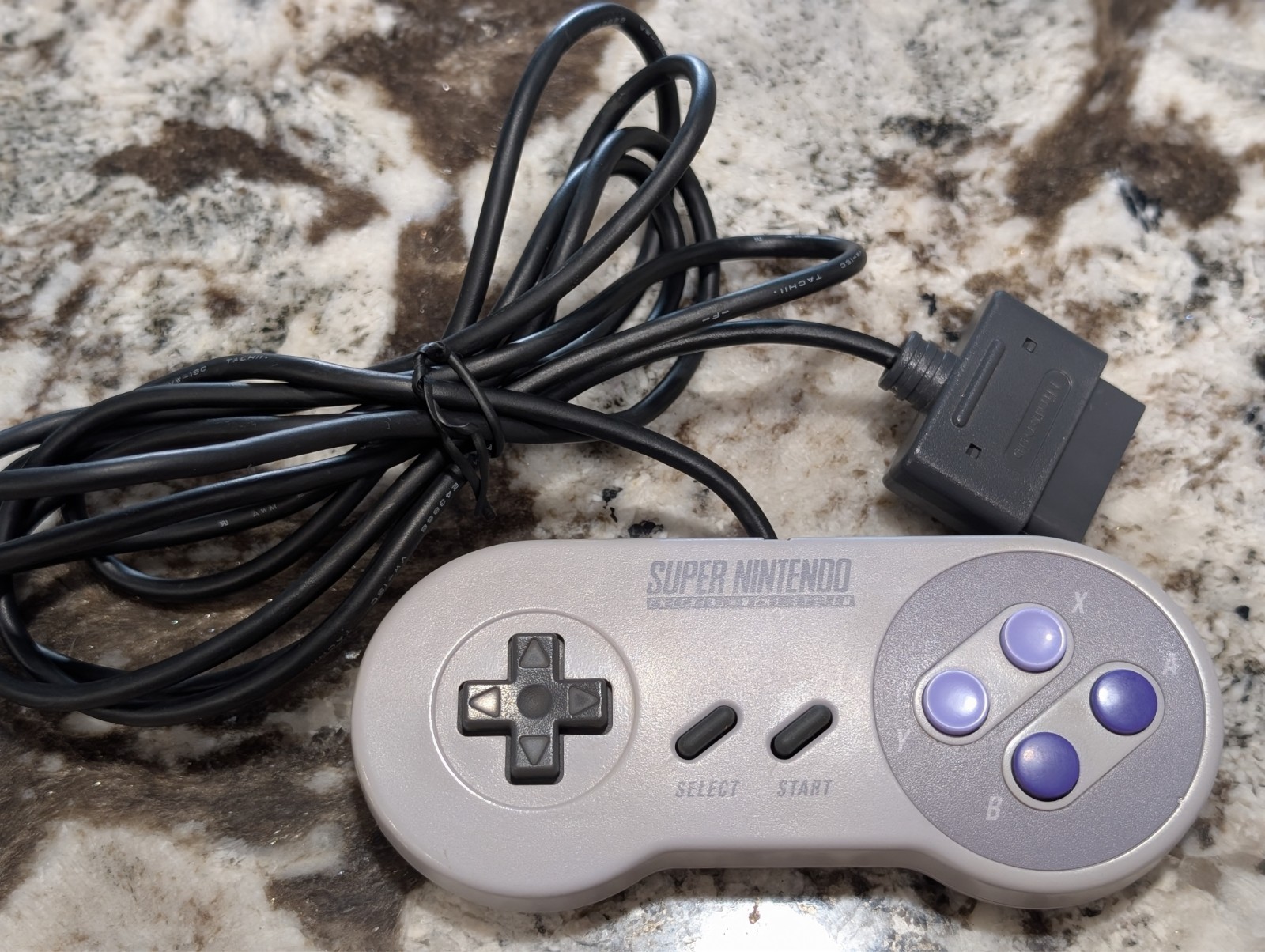 Super Nintendo SNES 1CHIP-01 Console, SMW Game, Controller, OEM AC/AV Bundle