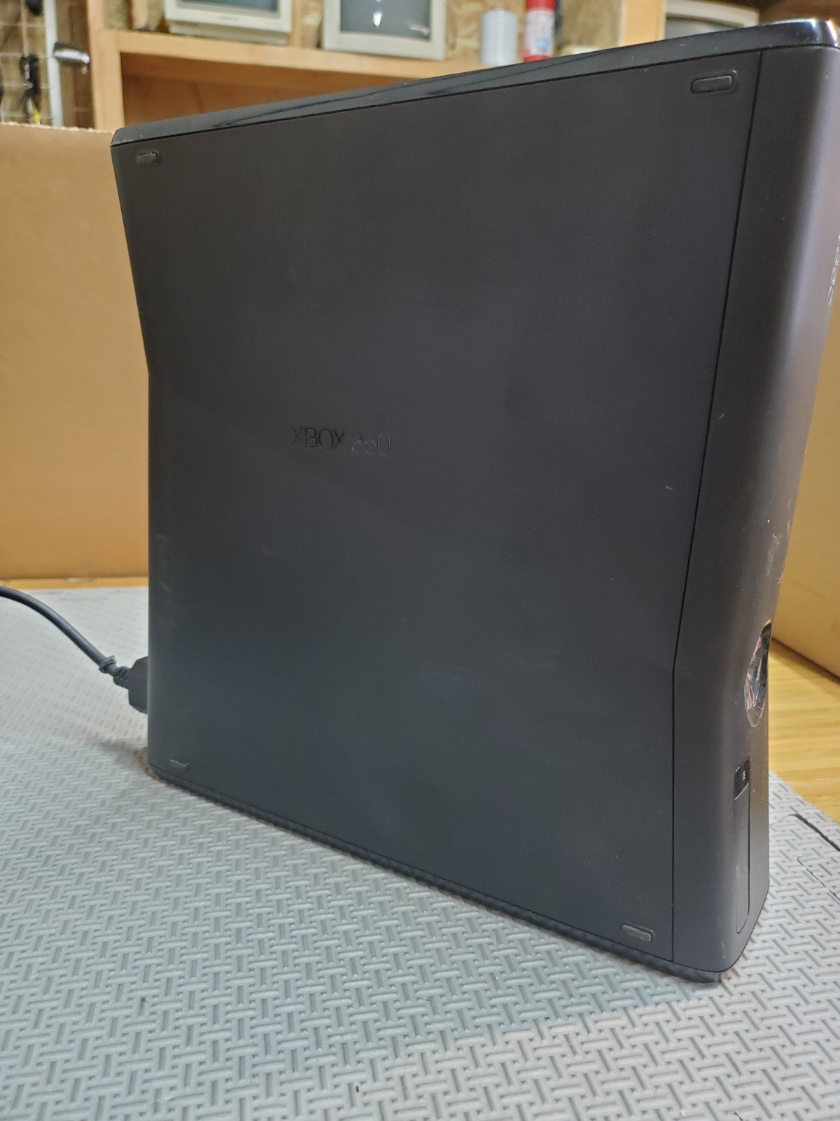 Xbox 360 S – 2011 Summer Intern Edition