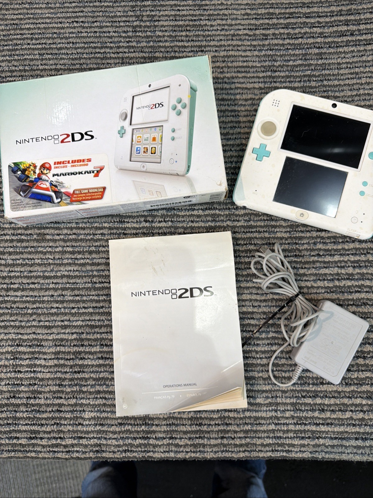 Nintendo 2DS Sea Green Handheld System Console Model FTR-001 With Box & Manual