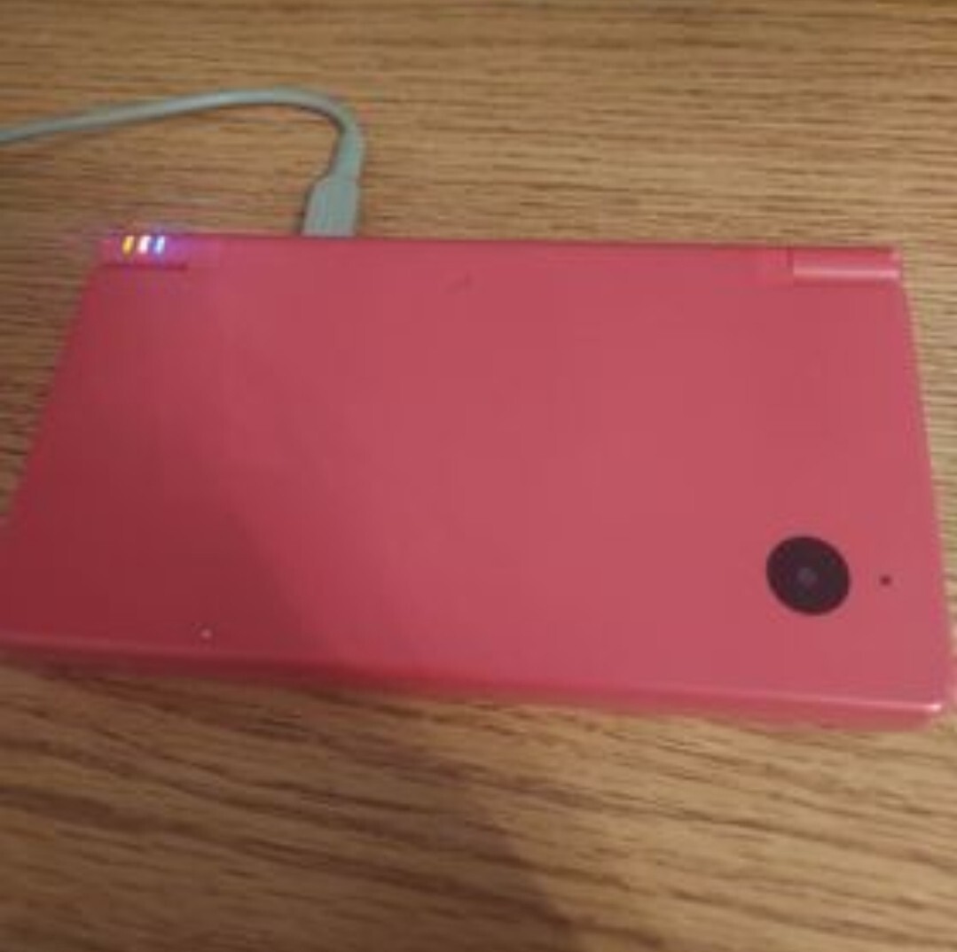 Nintendo DSi 256MB Pink Handheld System