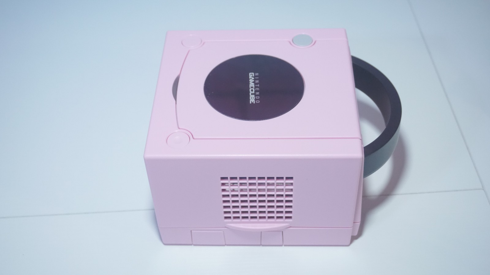 Pastel Pink Nintendo GameCube Console DOL-001 (USA) with Pink LED & Controller