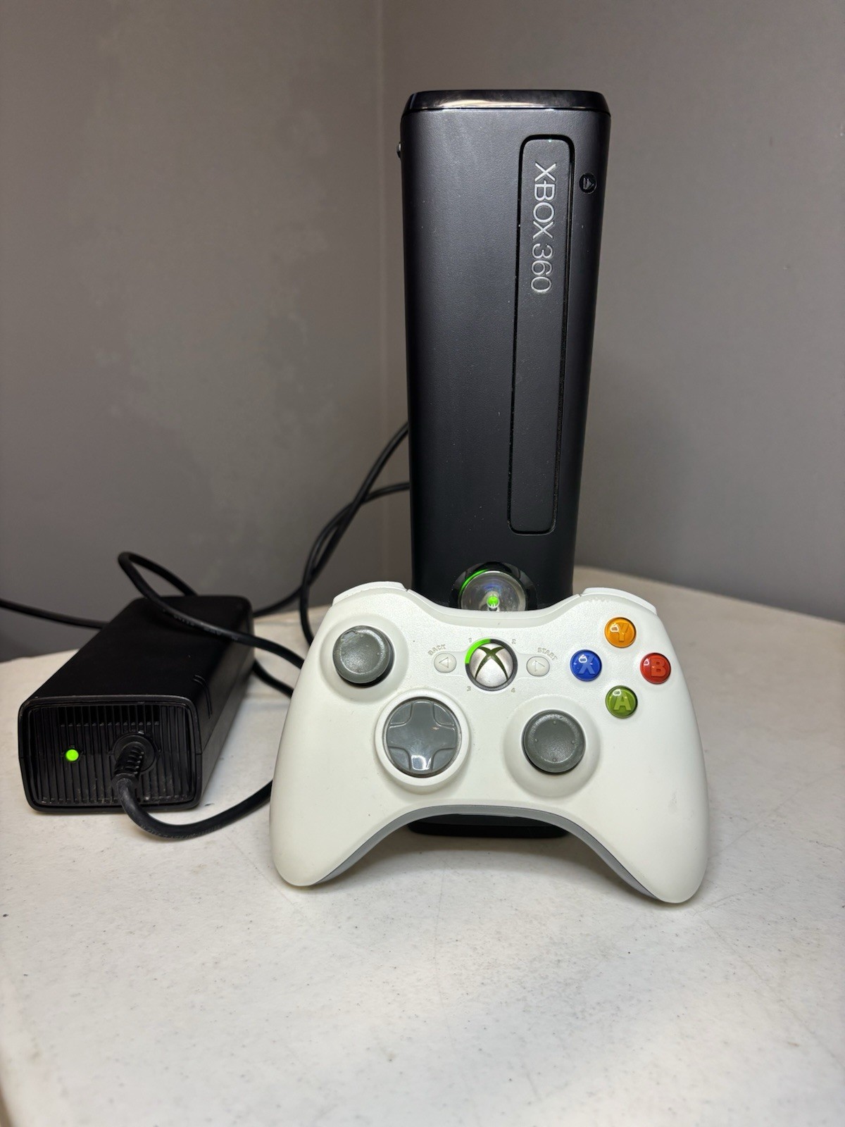 Microsoft Xbox 360 320GB Black Console w/ White Controller, Power/AV Cables