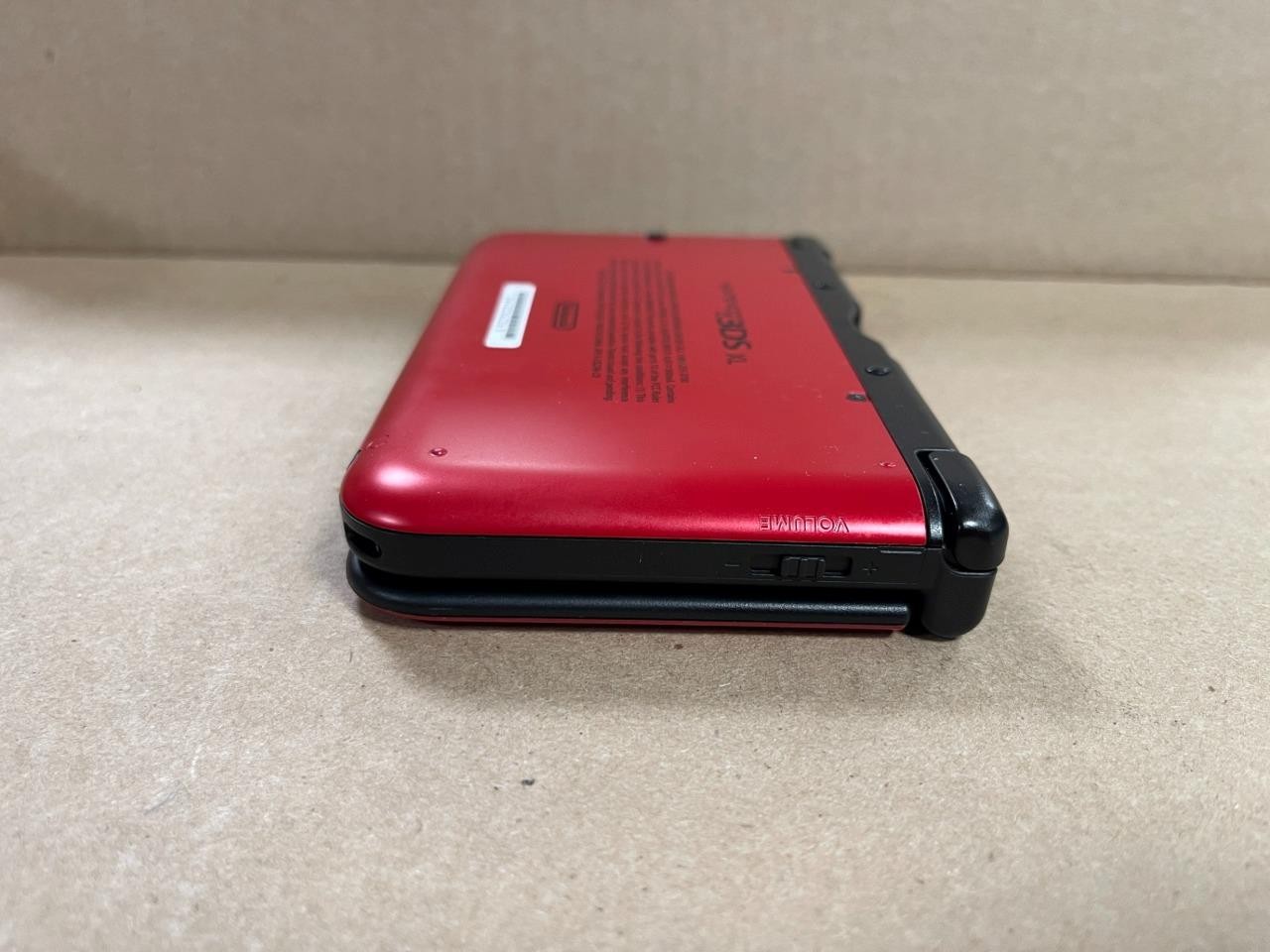 NINTENDO 3DS XL RED & BLACK HANDHELD CONSOLE- USED.