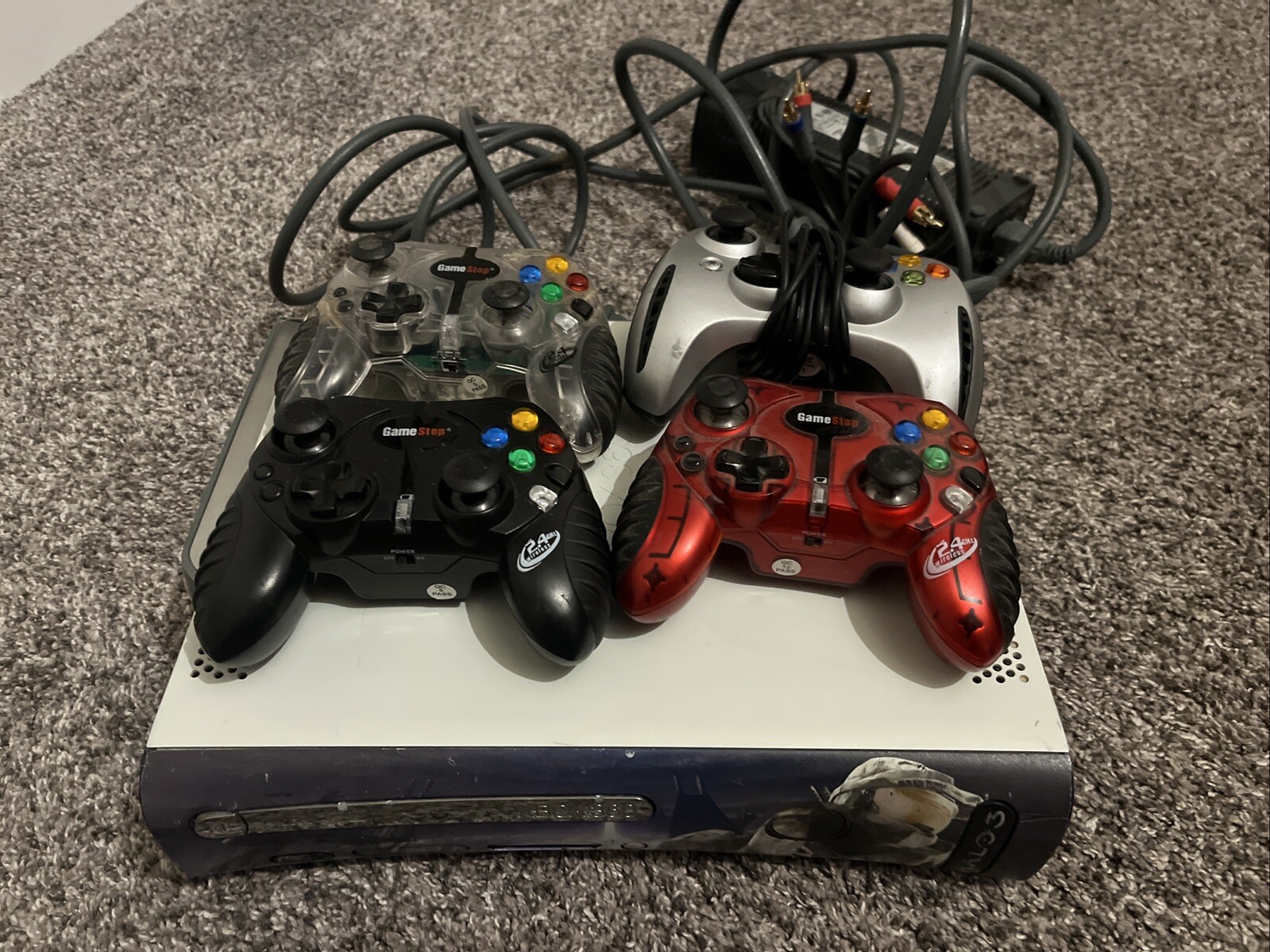 Microsoft XBOX 360 HaloHDMI Game Console Gaming System with 4 Controllers Bundle