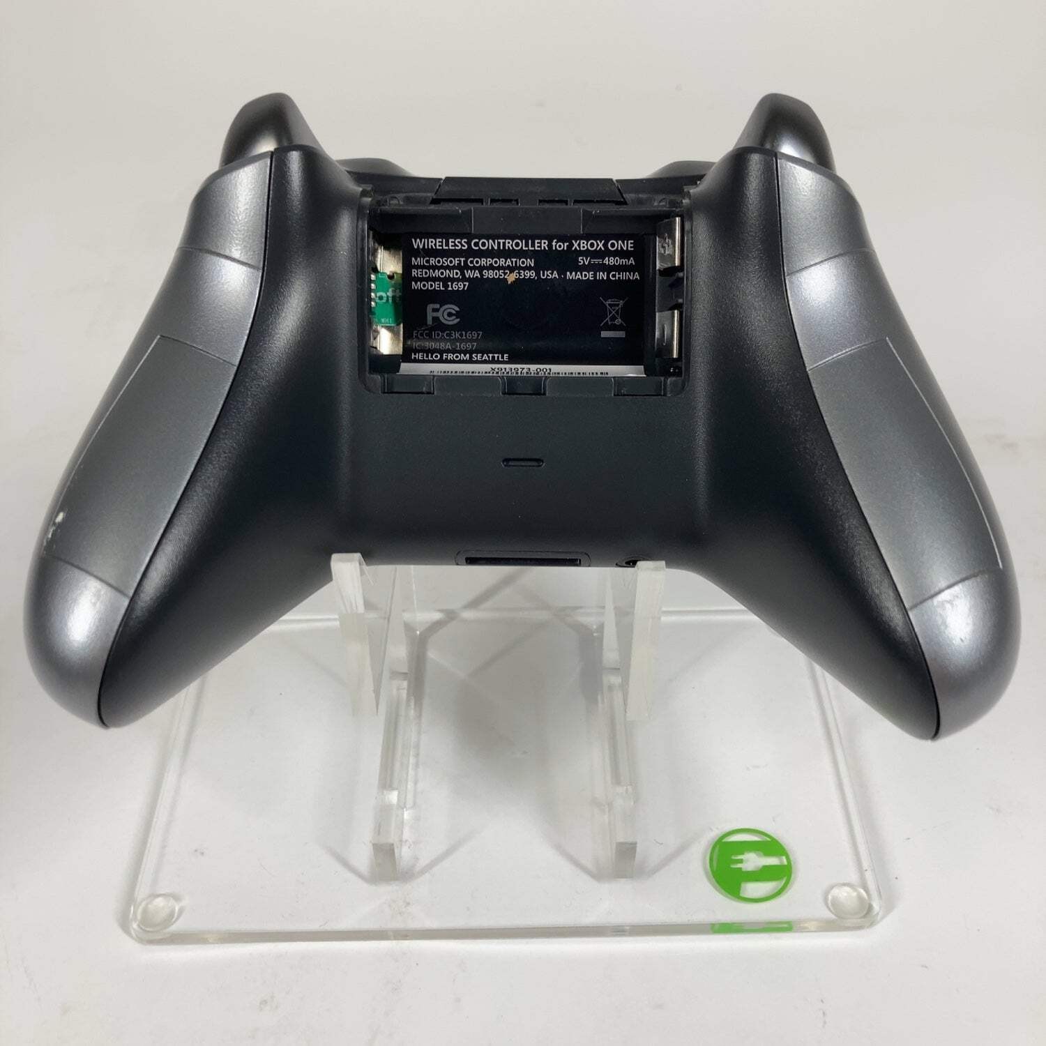 Broken Microsoft Xbox One 1TB Console Gaming System Black 1540 READ