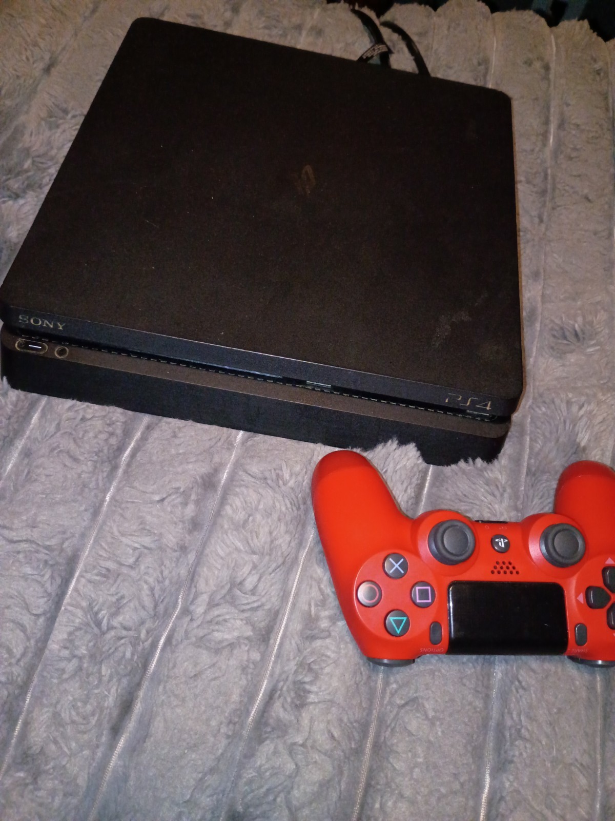 Sony PlayStation 4 Slim 1TB Console – Jet Black Read Discription Before Bidding