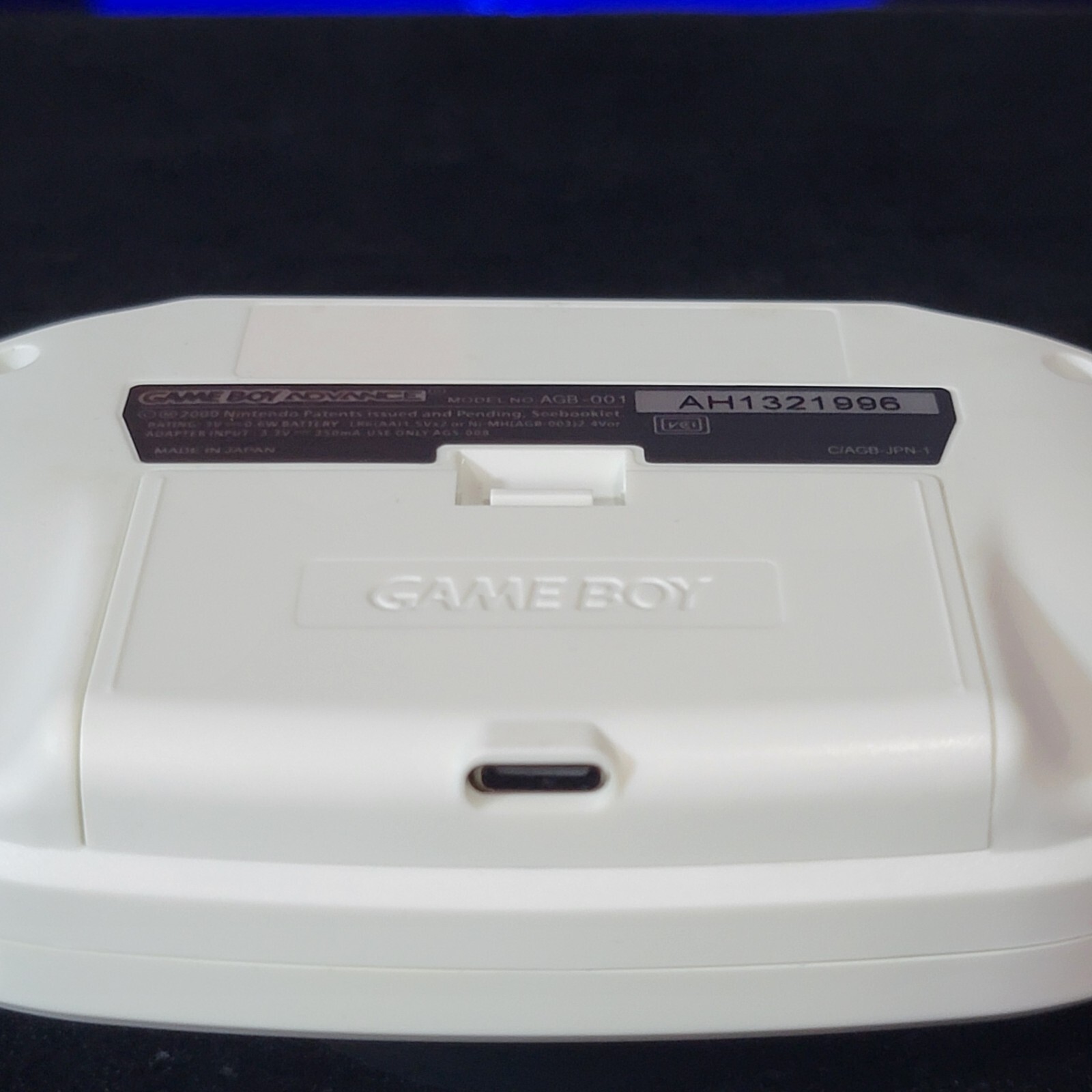 White Game Boy Advance GBA iPS LCD USB-C 1800 mAh Rechargeable Battery