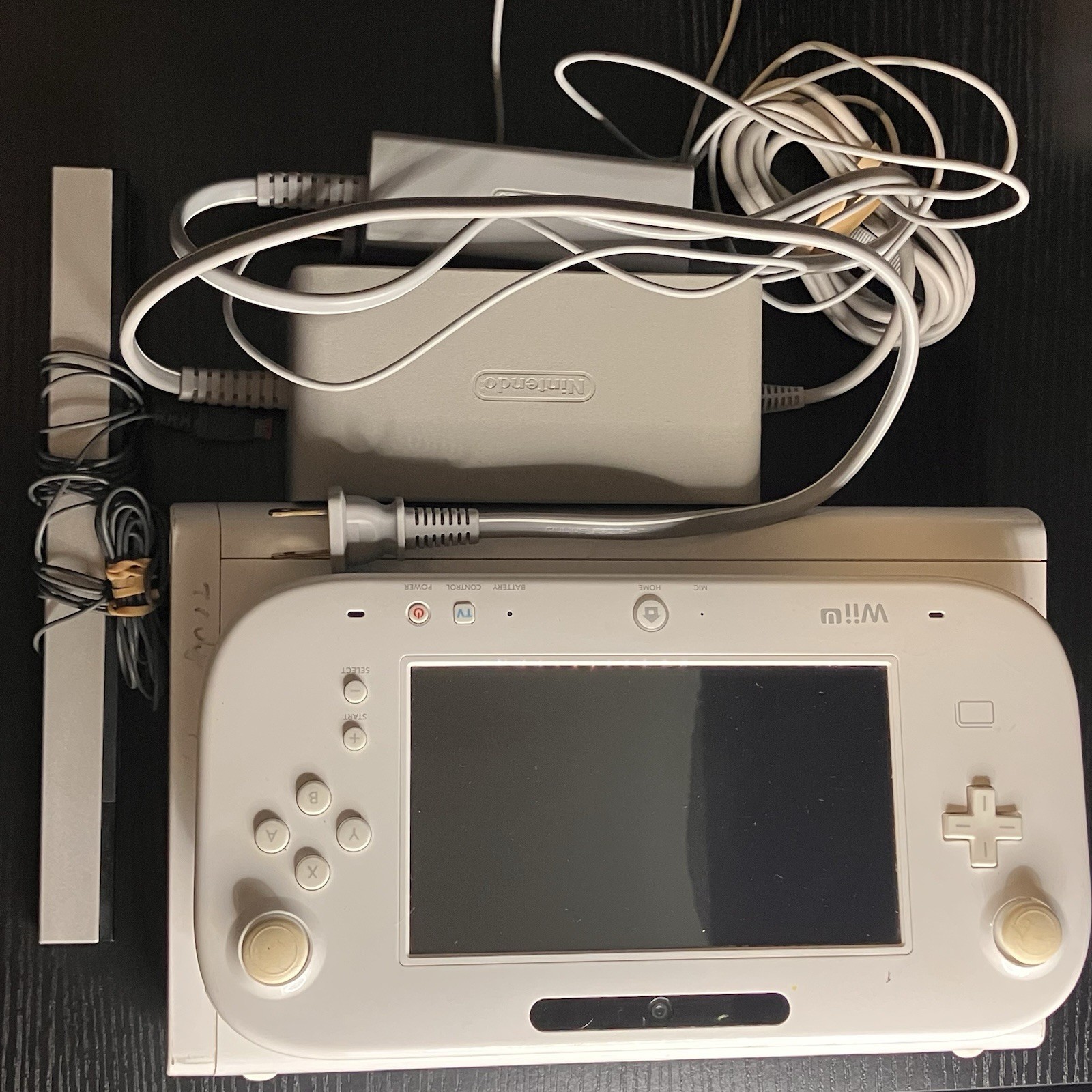 Wii U (PARENTAL CODE ON/UNKNOWN) GAMEPAD-POWER CORDS INCLUDED! No GAMES!