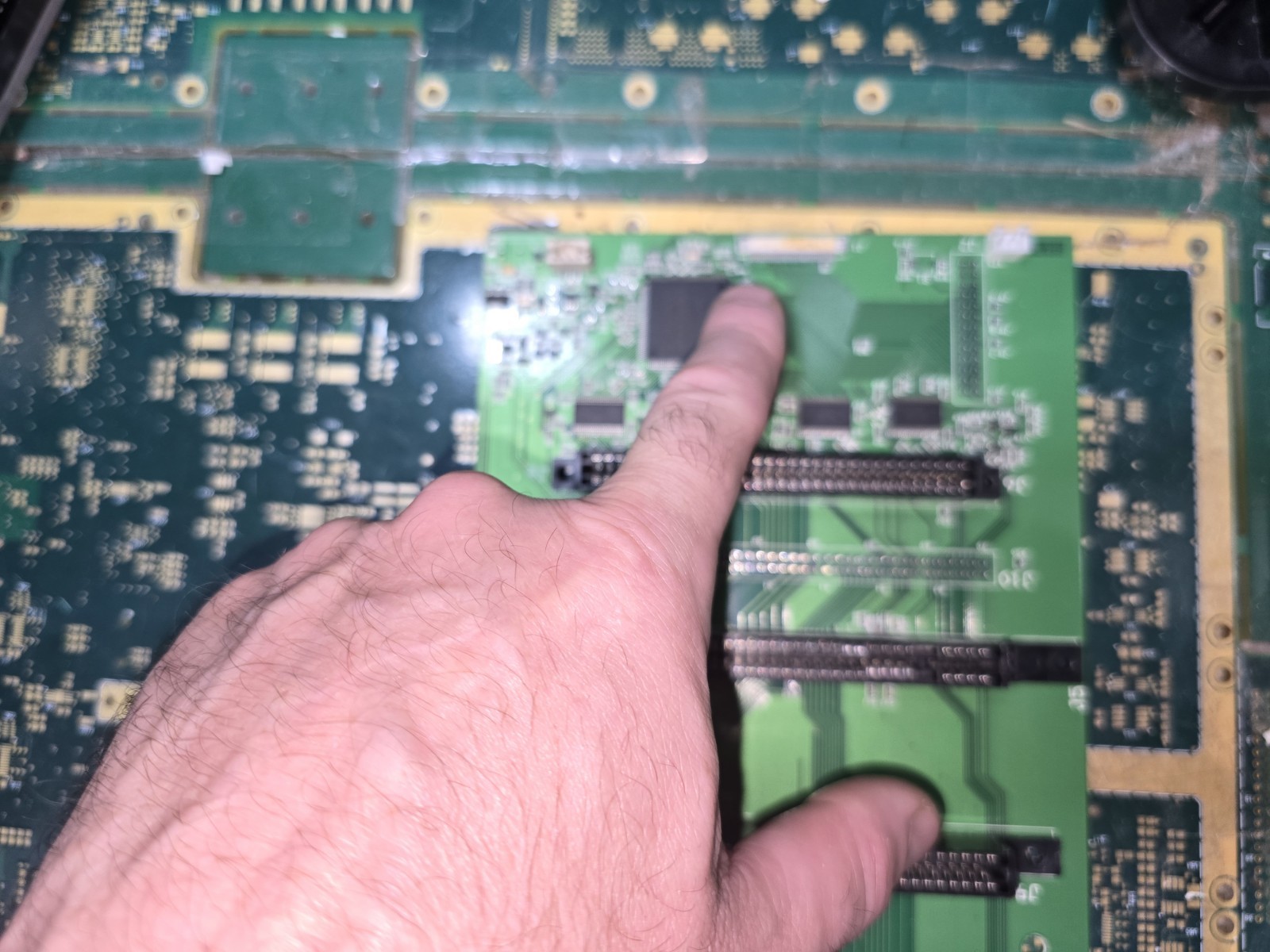Hyperkin Retron 5 DEFECTIVE DONOR Cartridge Slot Board-Broken Pin/Clip-PARTS