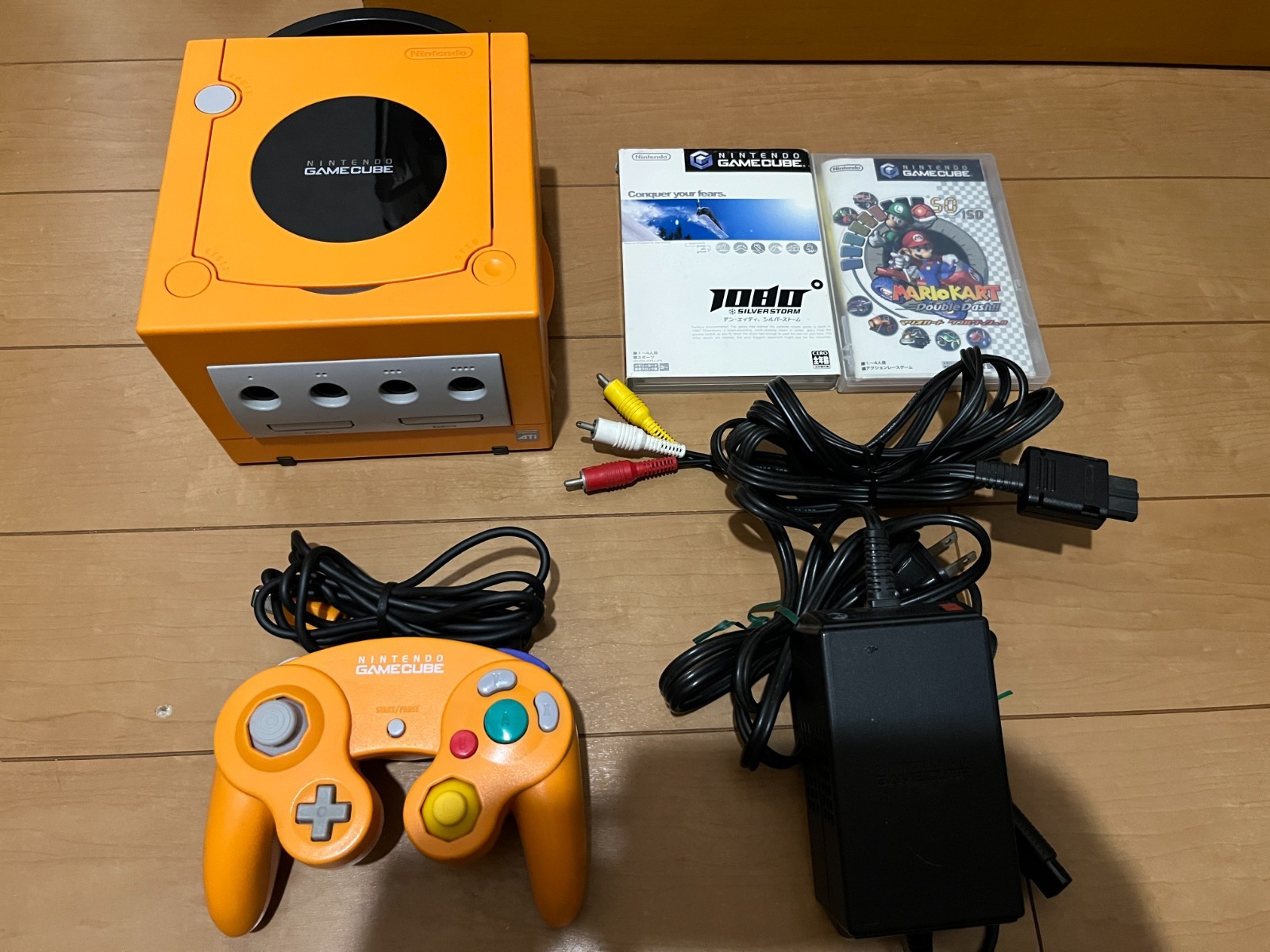 Nintendo GameCube Console & Controller Orange Color with Games Japan 0530
