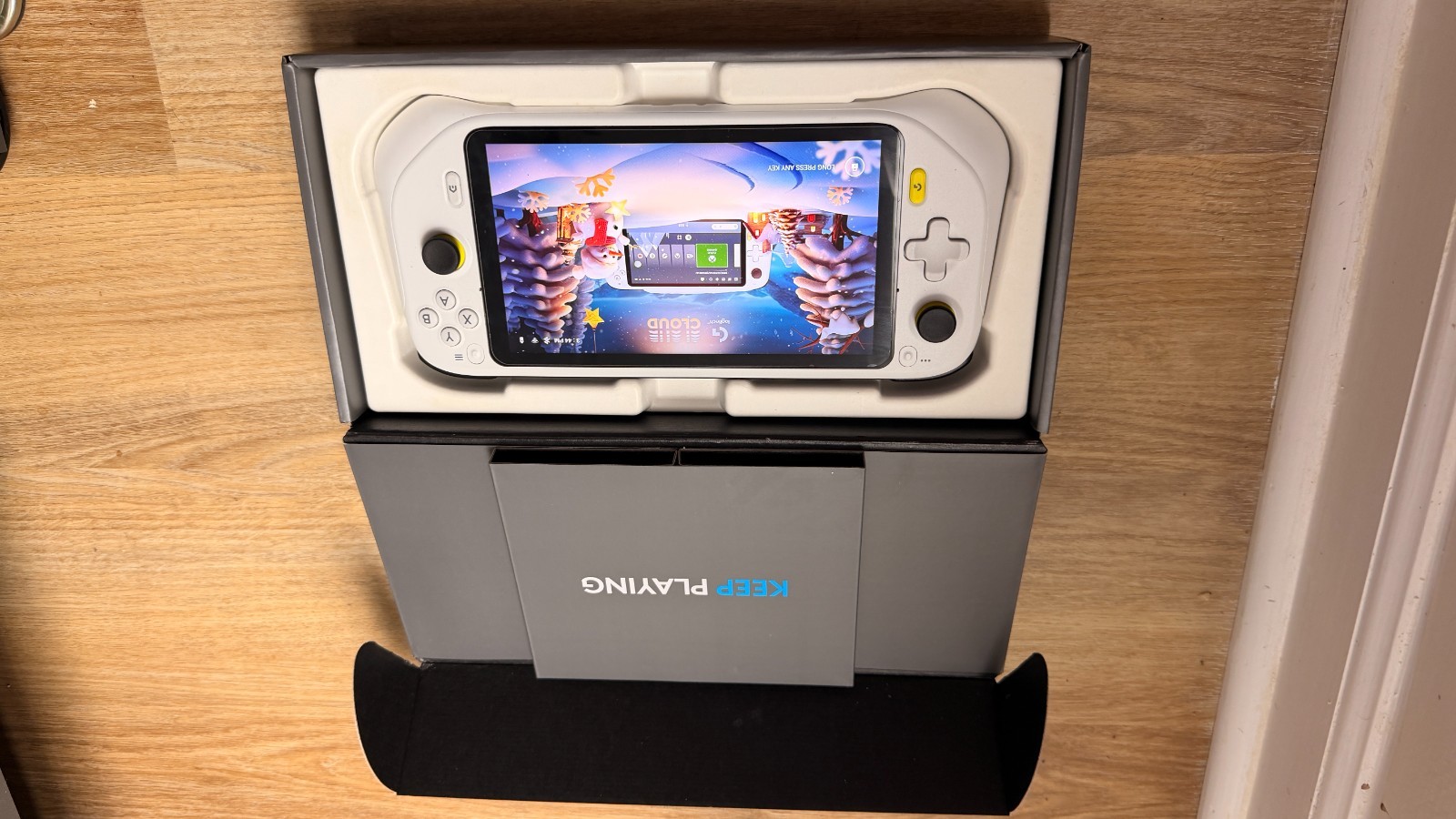 Logitech G Cloud Gaming Handheld, Portable Gaming Console