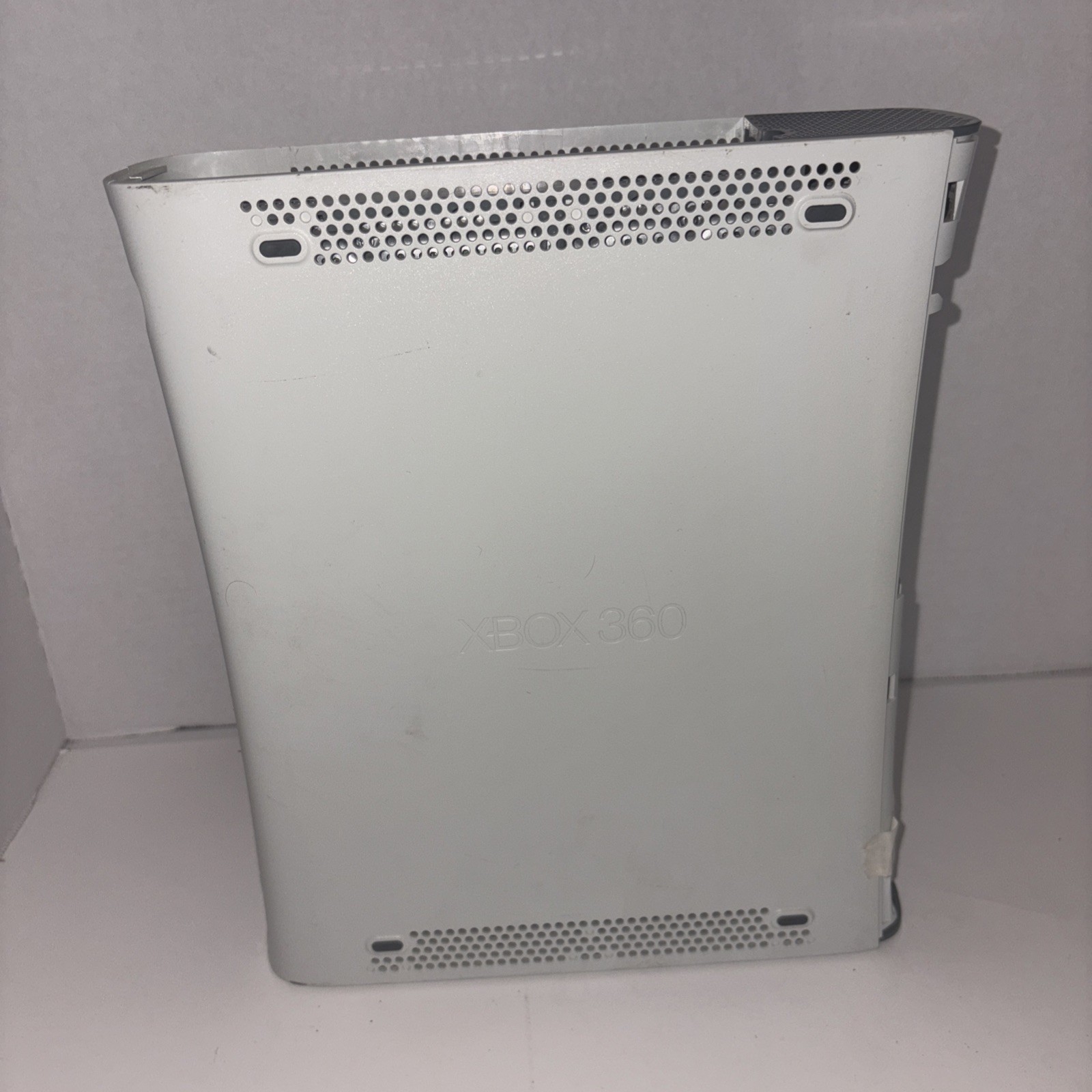 Xbox 360 White Untested or for Parts & Repair Only No Cords No Controller No HDD