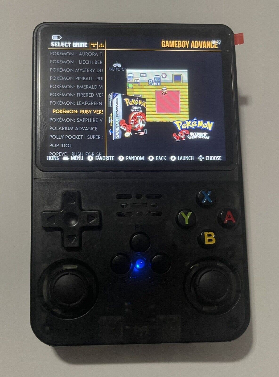 R36S Game Handheld Game Console 64 GB Linux System 3.5 Inch IPS Screen