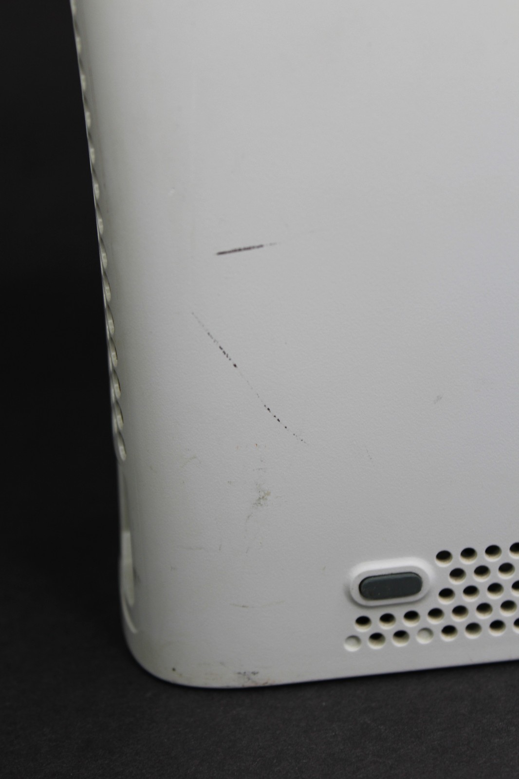 Microsoft Xbox 360 White Console NOT WORKING FOR PARTS ONLY Plays Games No Cords