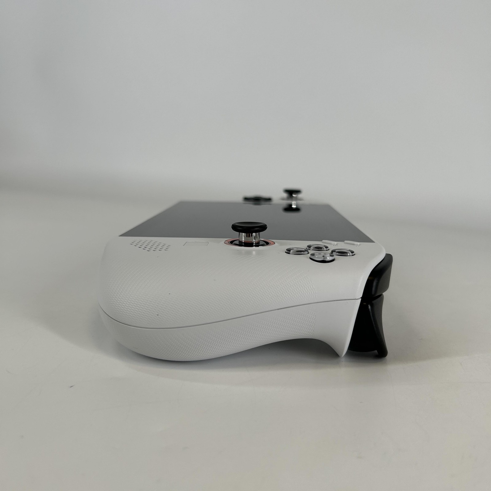 Lenovo Legion Go S Handheld Console White 1TB – Excellent Condition