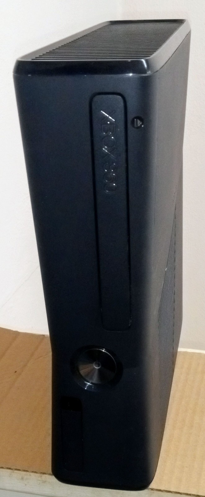 Microsoft Xbox 360 New In Box Holiday 250GB Black Console (R9G-00165)