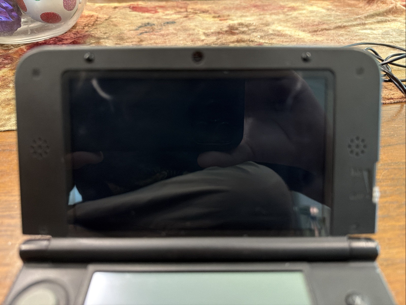 Nintendo 3DS LL Silver/Black 128gb SD Card + Charger + Stylus