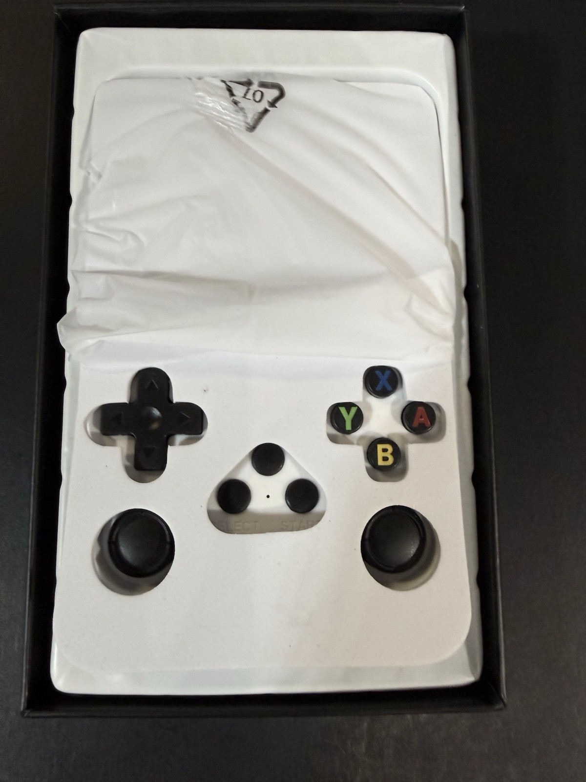 R36S Handheld Game Console 640×480 Quad-Core ARM 128GB RAM White New Open Box