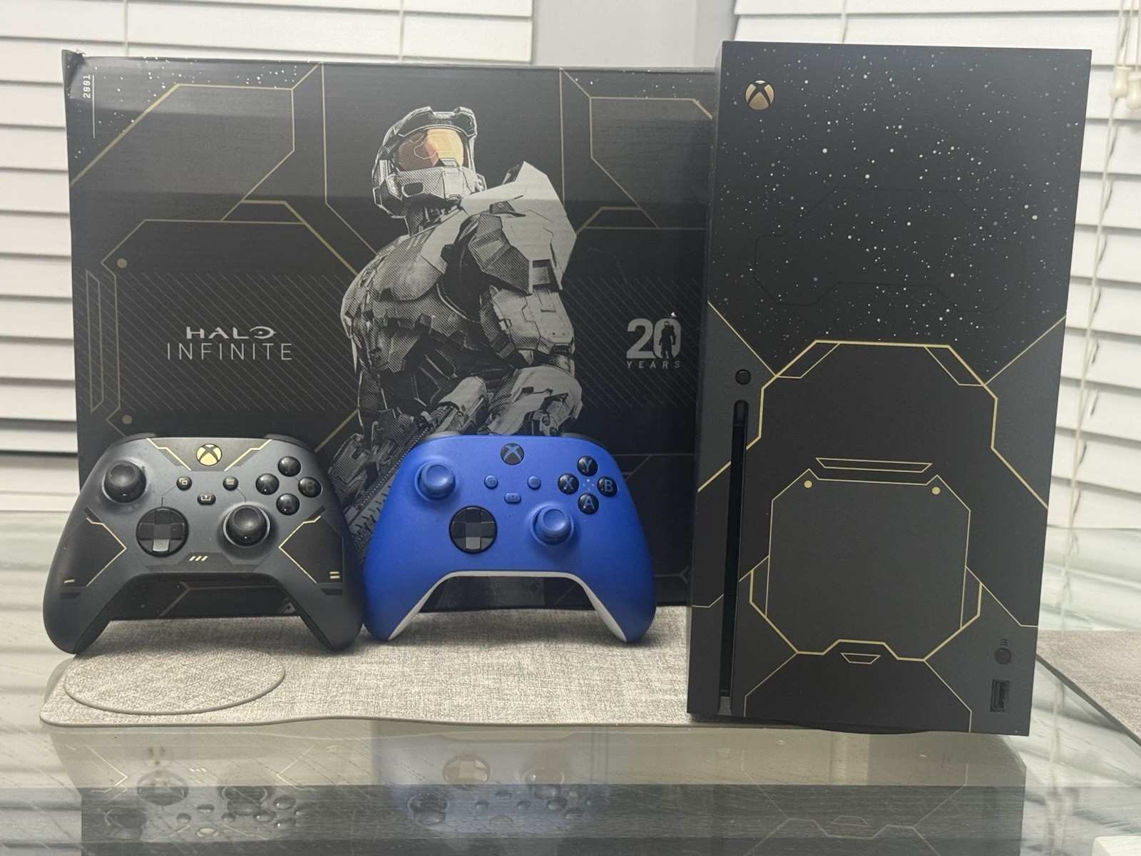 Microsoft Xbox Series X 1TB Console Halo Infinite Limited Edition Bundle W/ Box