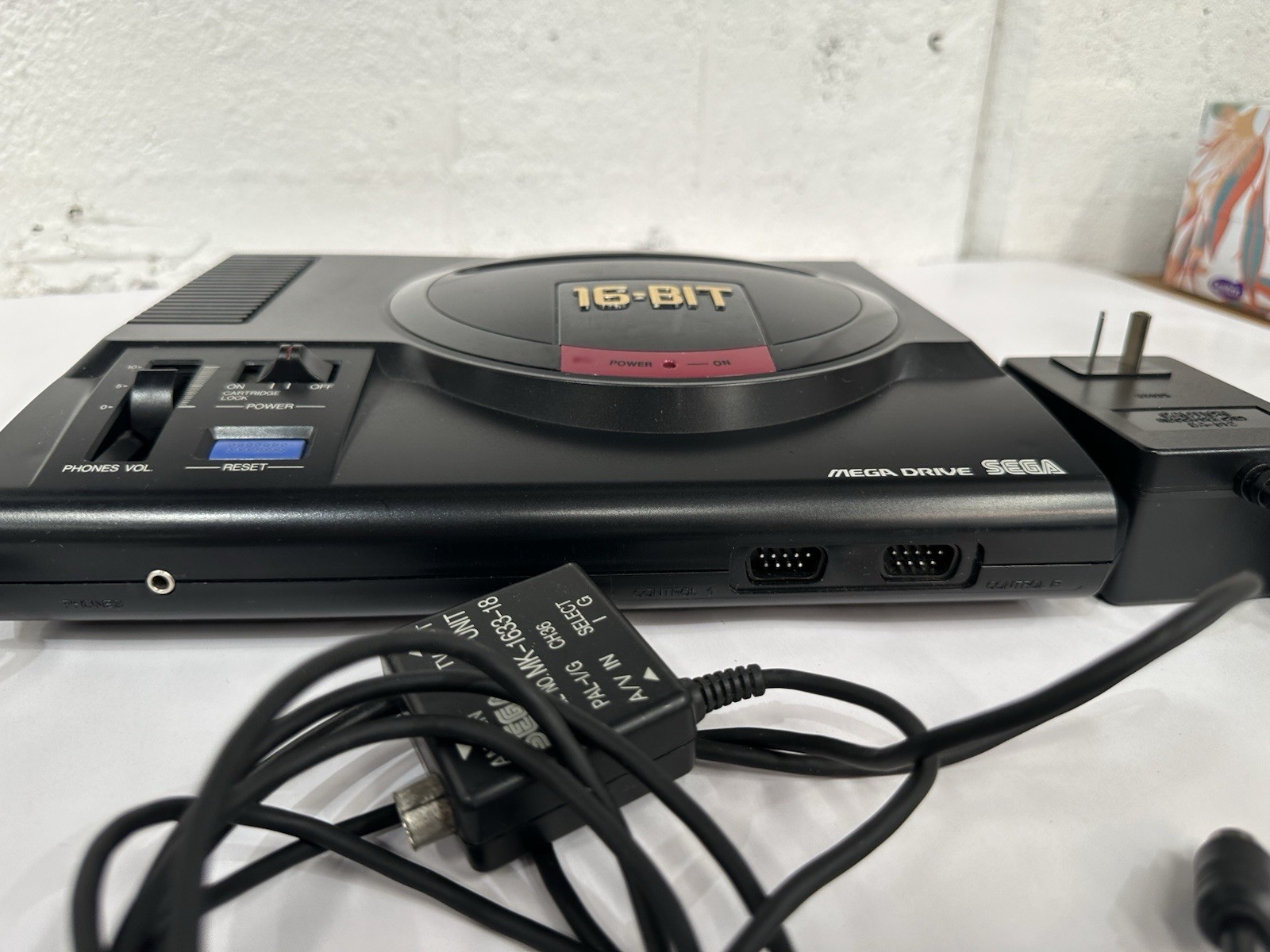 VINTAGE SEGA MEGA DRIVE BOXED WORKING CONSOLE 16 Bit PAL 1601-11 NTSC JAPAN BOX