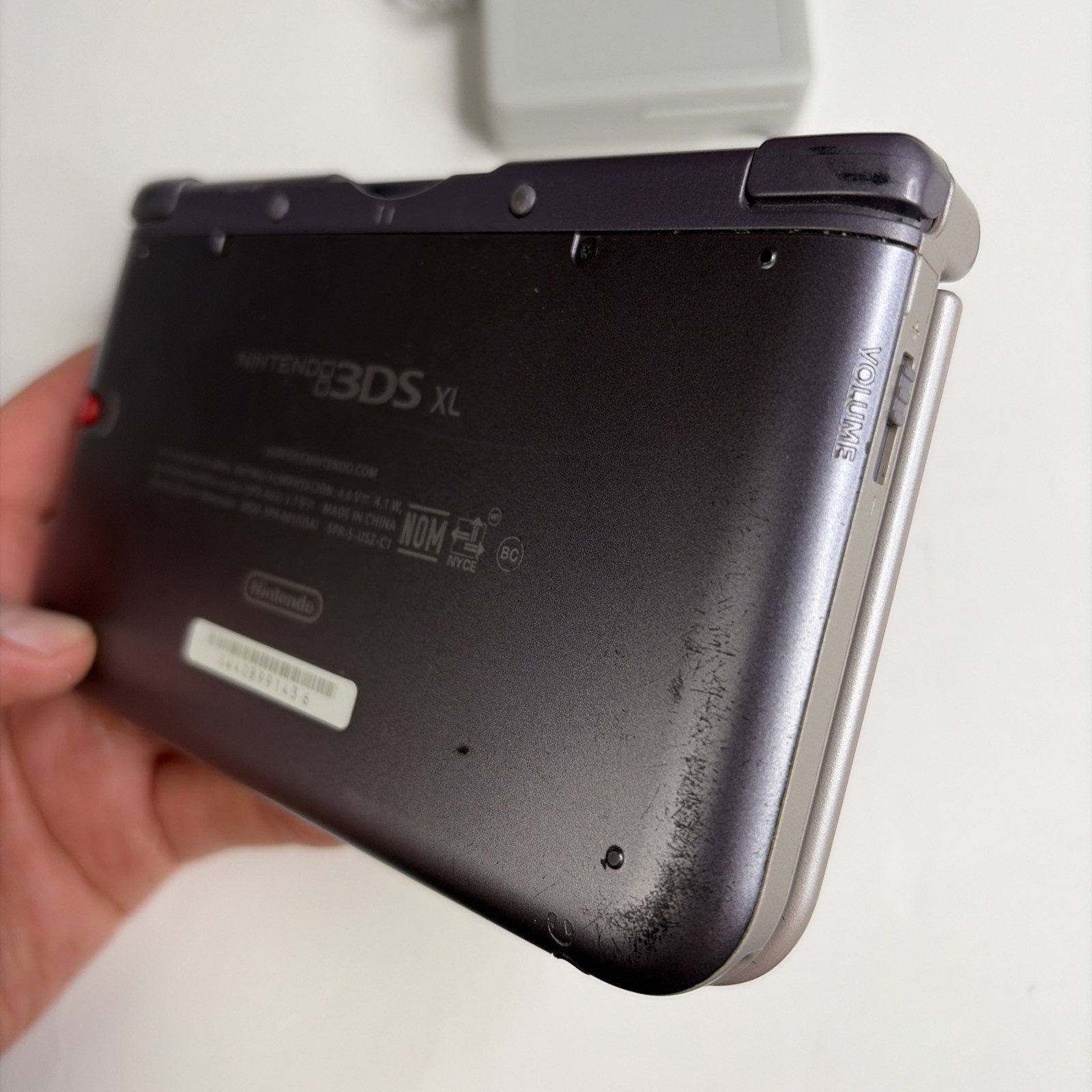 Nintendo 3DS XL Retro Silver Edition NES Controller W Charger Stylus US Model