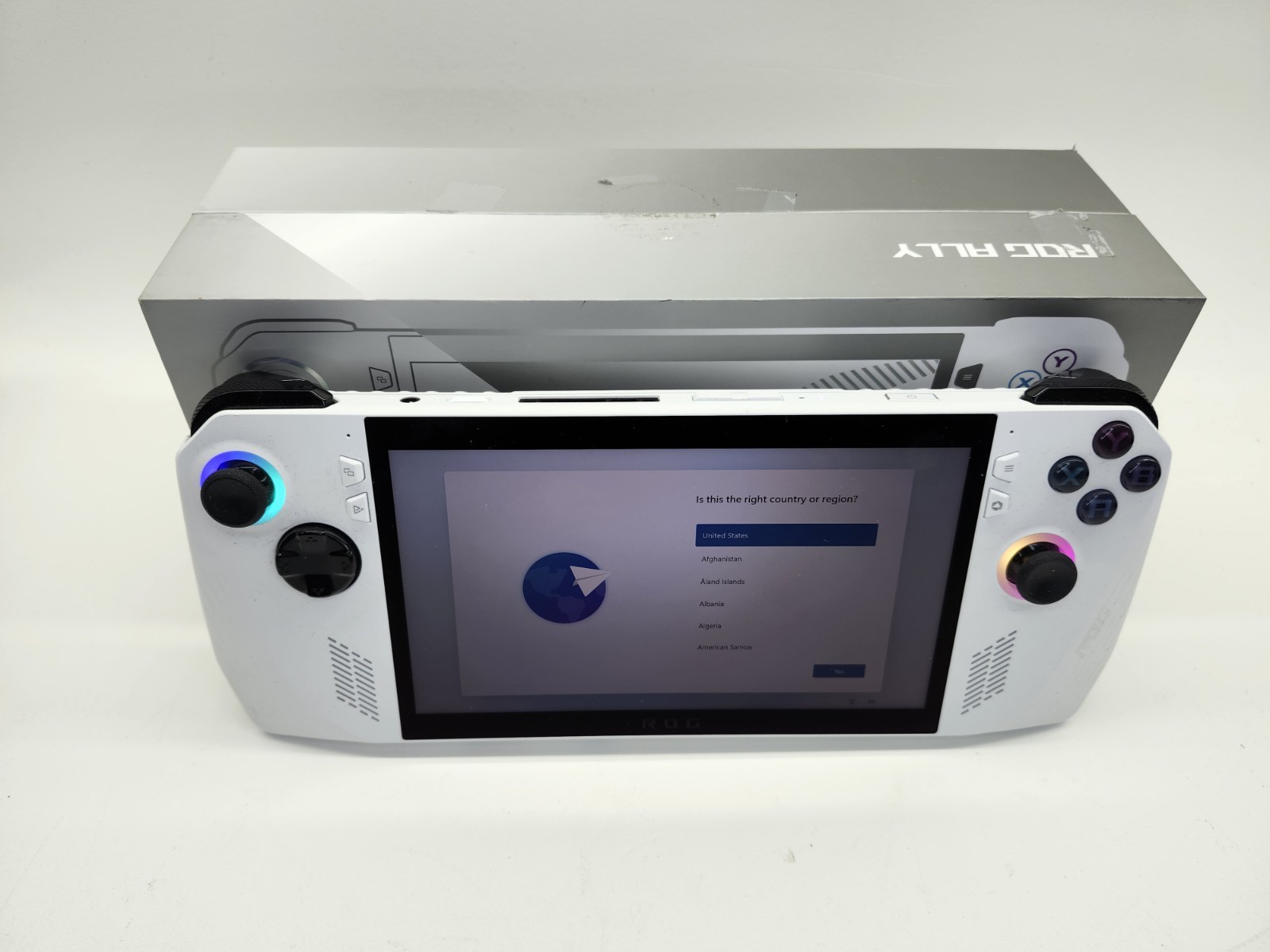 ASUS ROG Ally 512 GB Handheld System – White