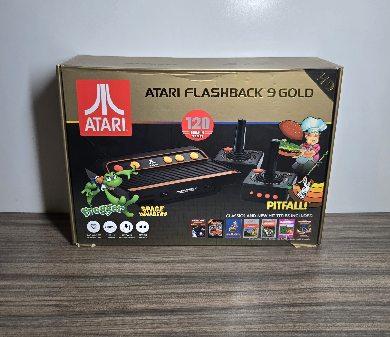 Atari Flashback 9 Gold Console with 120 Built-in Games + Flashback 5 (Read)