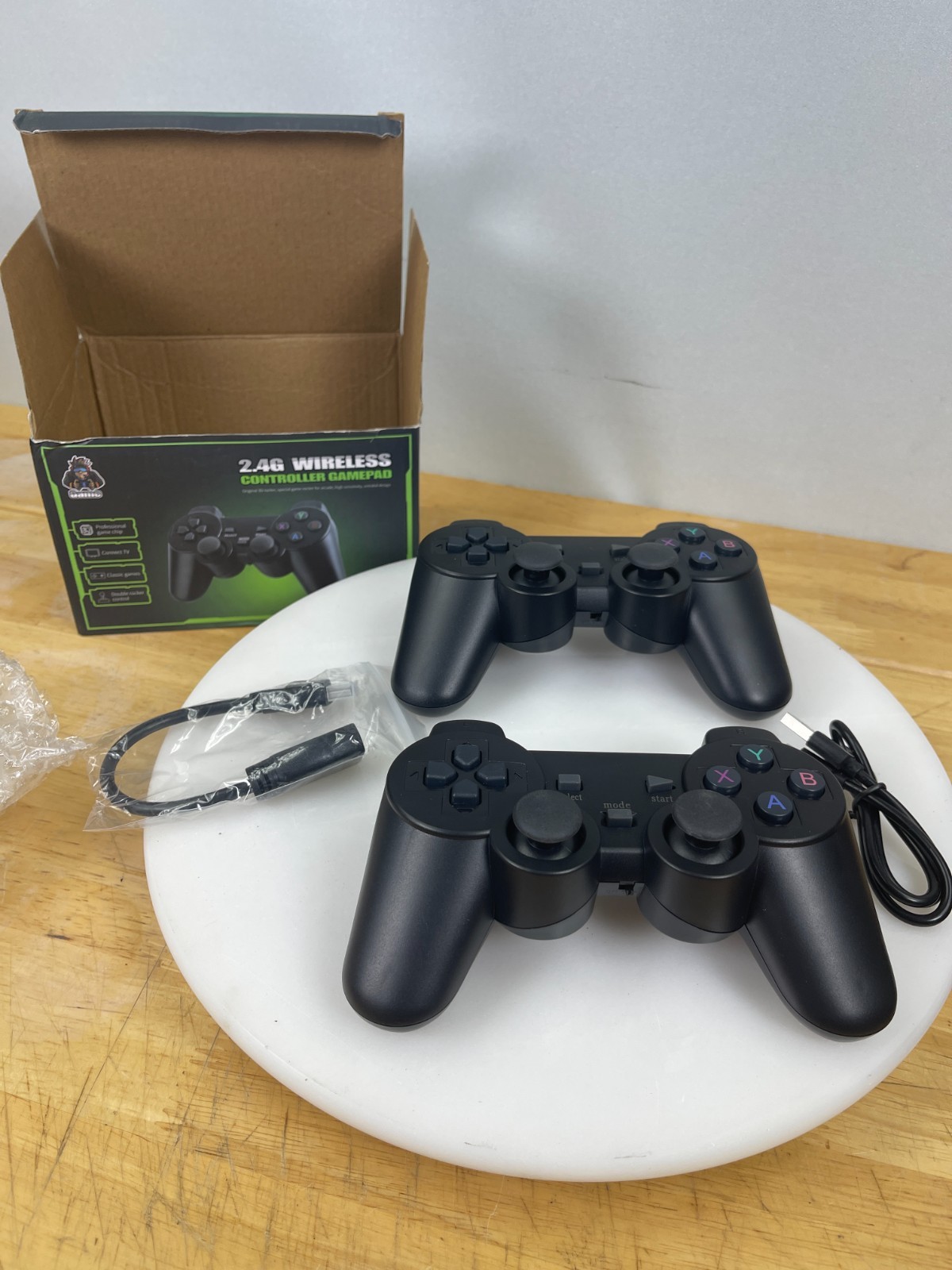 2.4G Wireless Retro Game Stick HDMI Console 2 Controllers New Open Box