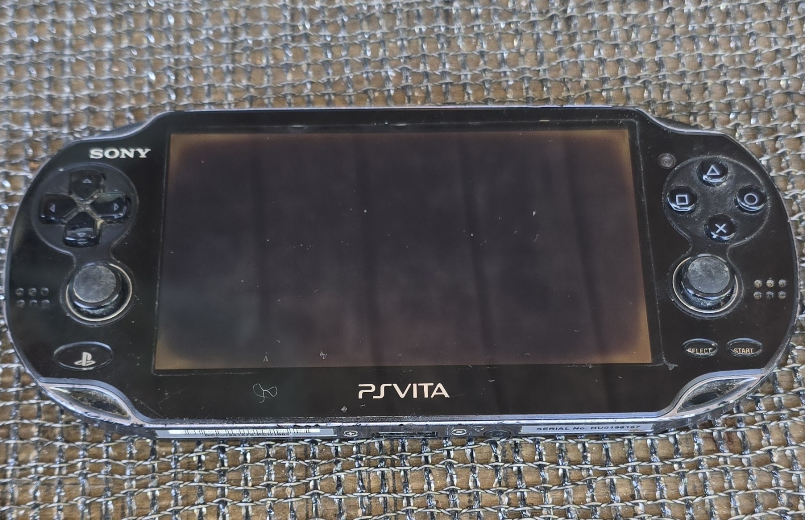 Sony PS Vita PCH-1001 model in good overall condition Please Read Description
