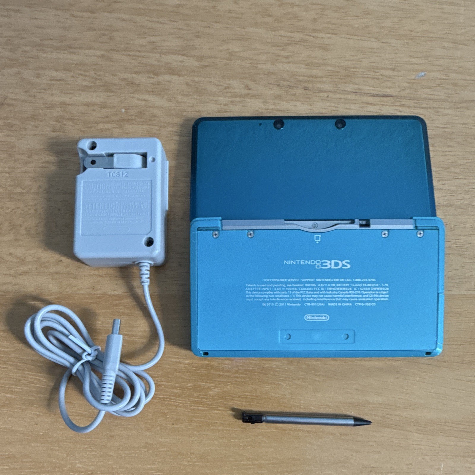 Nintendo 3DS Aqua Blue Console Bundle Charger Stylus Case CTR-001 (U.S Seller)