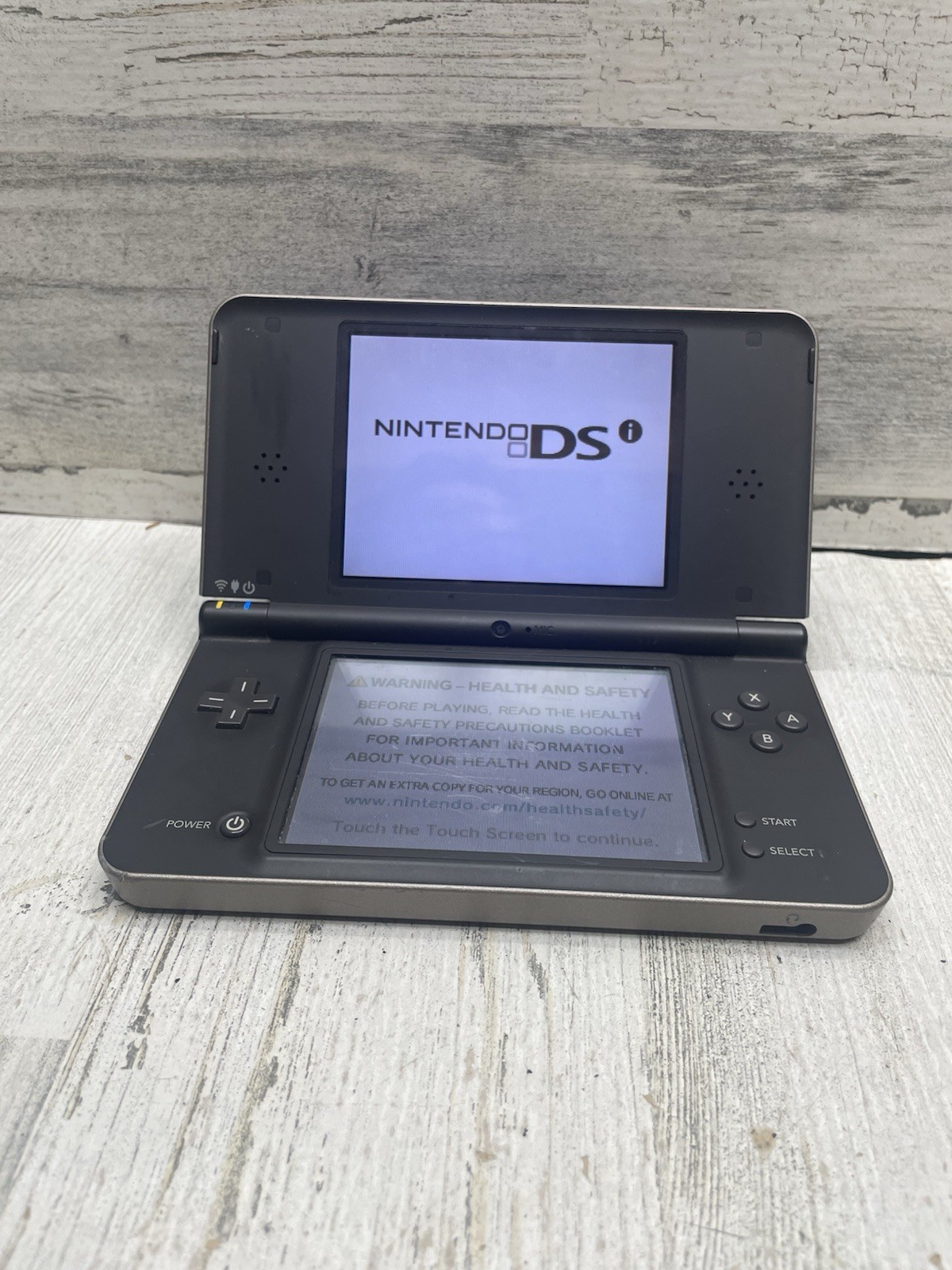 Nintendo UTL-001 DSi XL Gray Bronze Handheld System w/ Charger – Tested