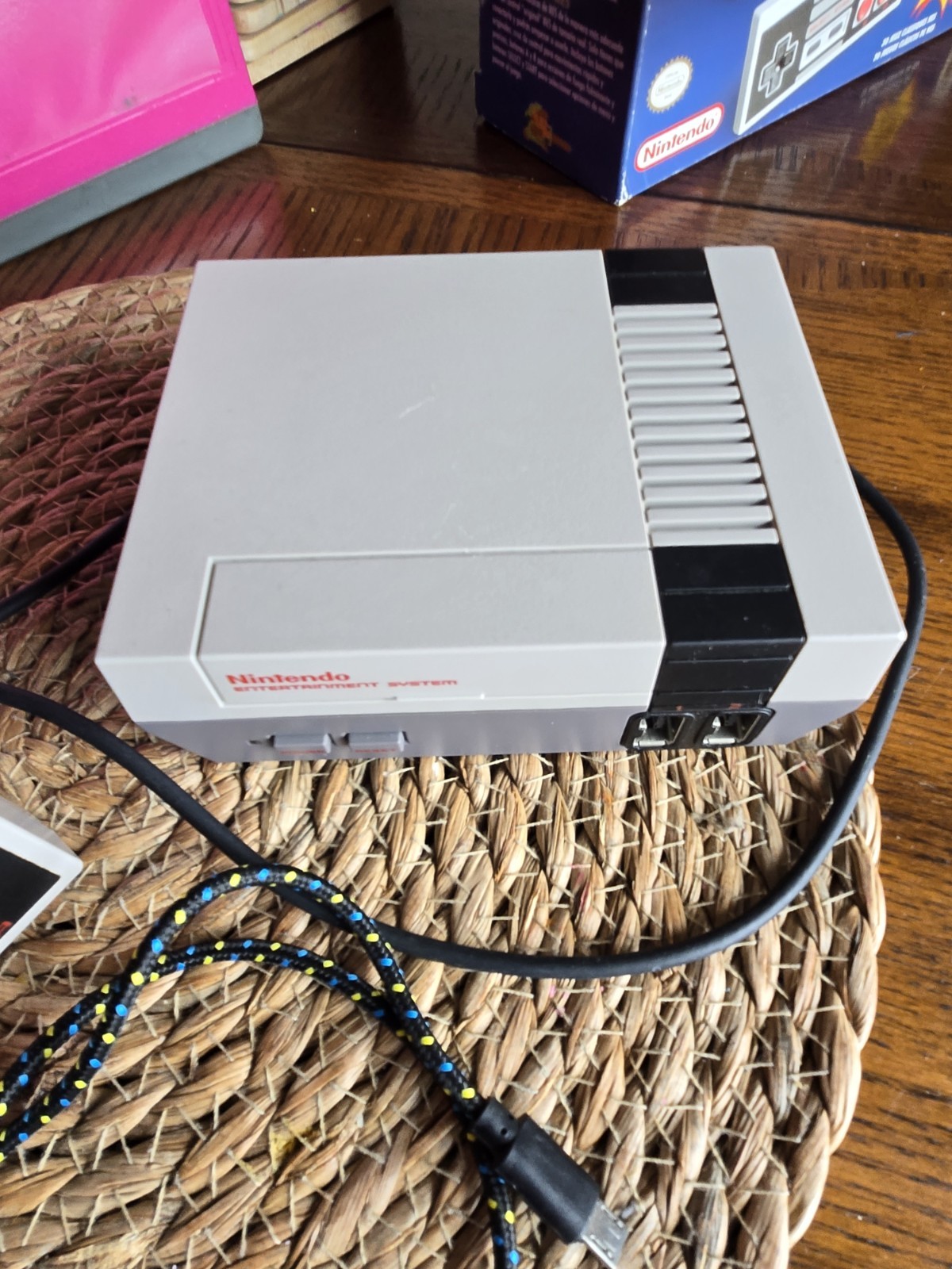 Nintendo Entertainment System: NES Classic Edition (CLV-001) Mini Console