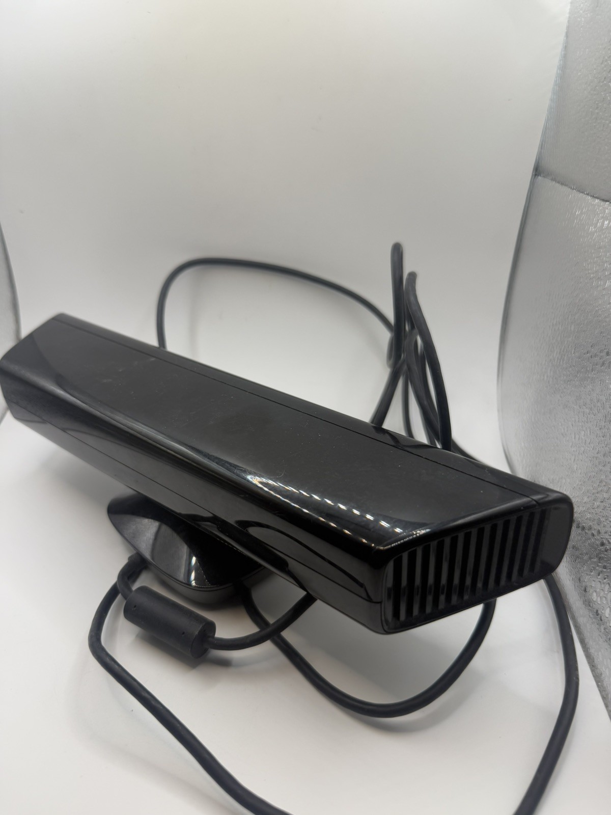 Microsoft Xbox 360 Console Black, Kinect Camera, Controller, Cords Tested 60 GB