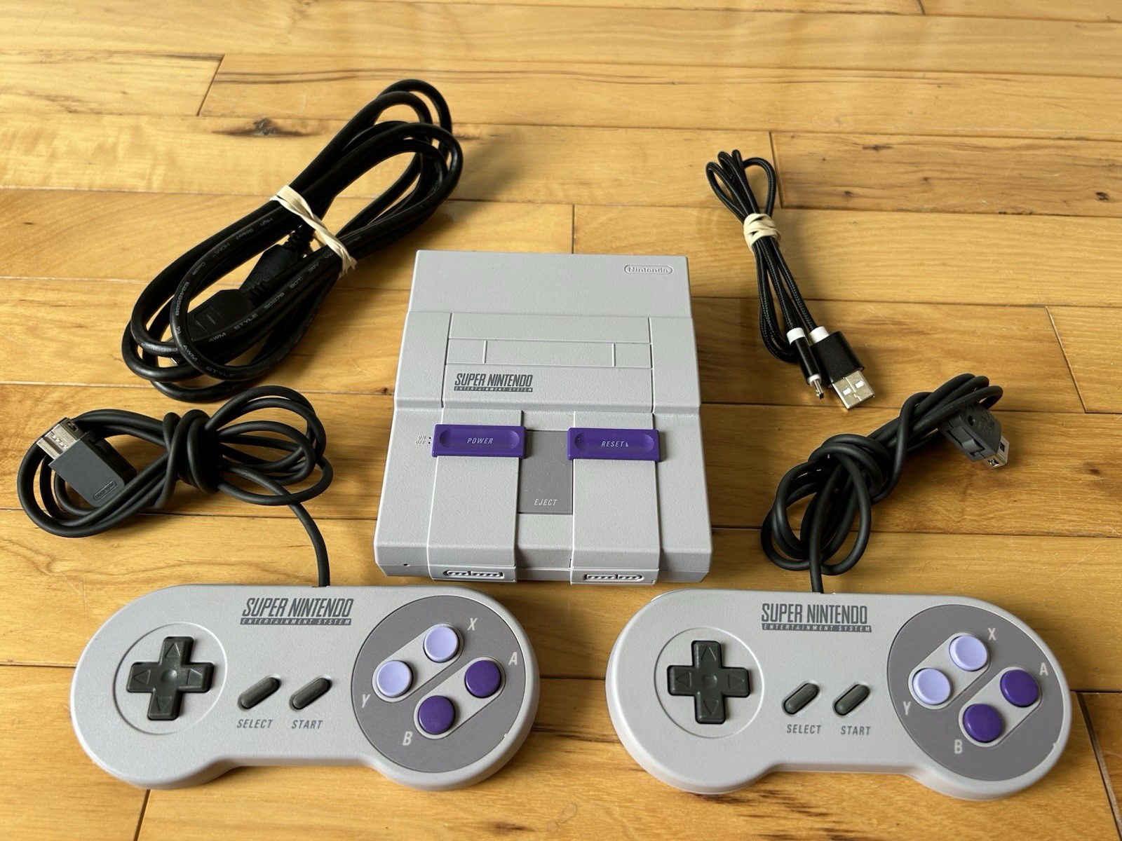 Super Nintendo SNES Classic Mini Console With 268 Games