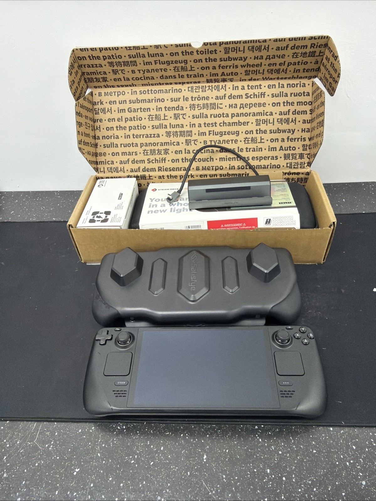 Steam Deck OLED 1 TB With Case And Original Charger Great Condition