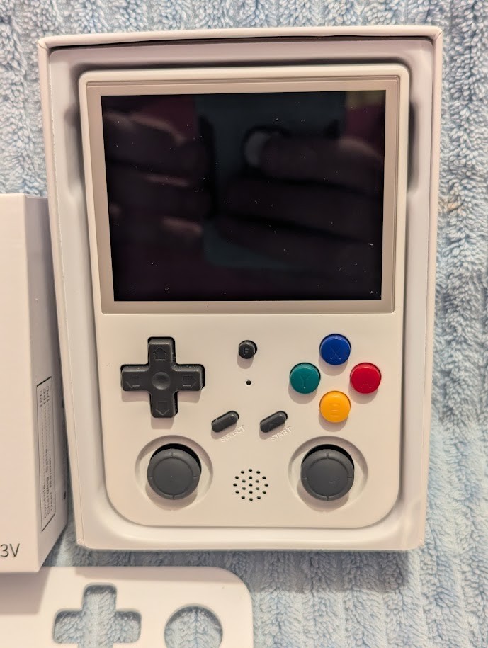 Anbernic RG353V Android/Linux 64Bit White Handheld Game Console Tested Works !