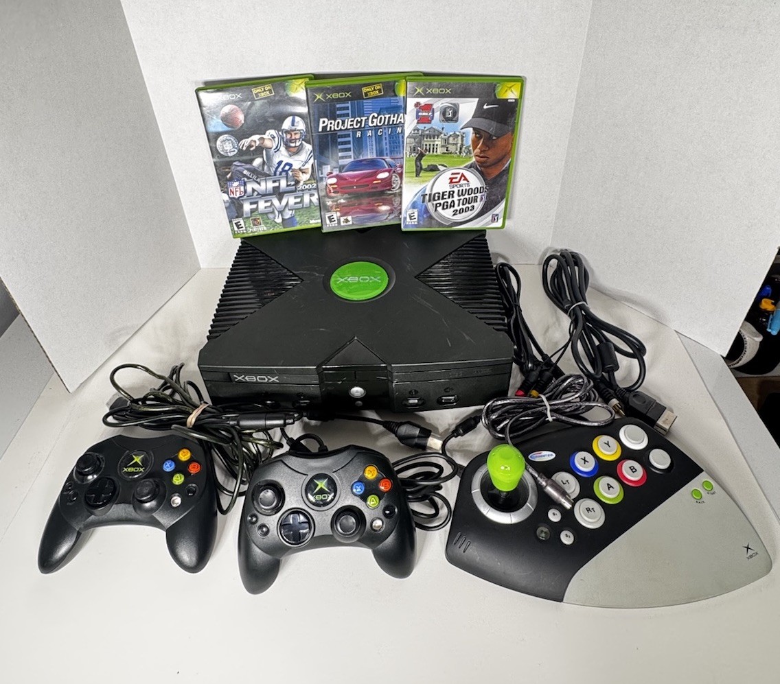 Microsoft Xbox Original Console 2 Controllers, Joystick, Wires & Games – Tested