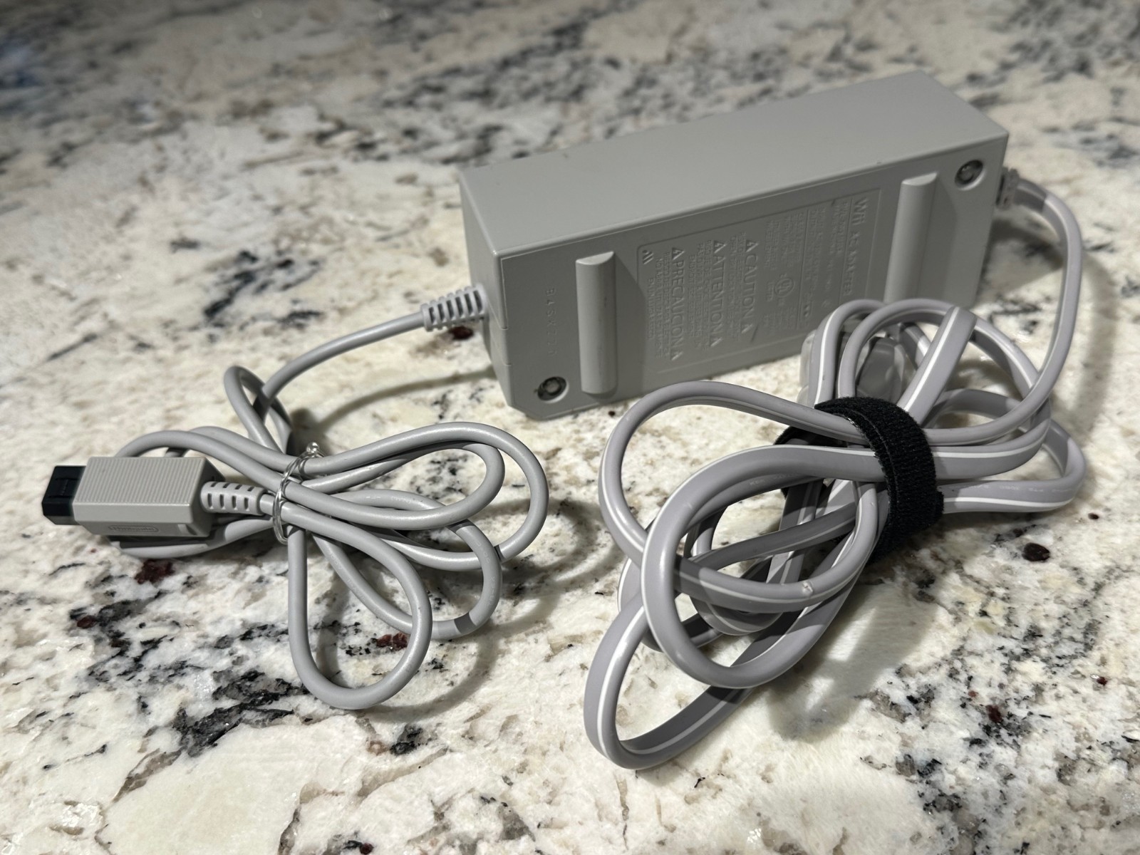 NINTENDO Wii Console Bundle RVL-001 w/ Manuals, Power Supply & AV Cables TESTED