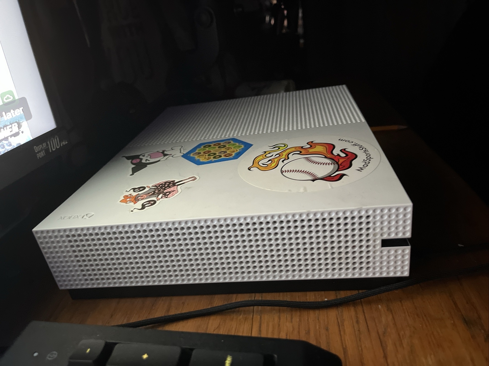 Xbox One S 1TB Console White(XBS1TB)Bundle With Turtle Beach Gen 2 AnController